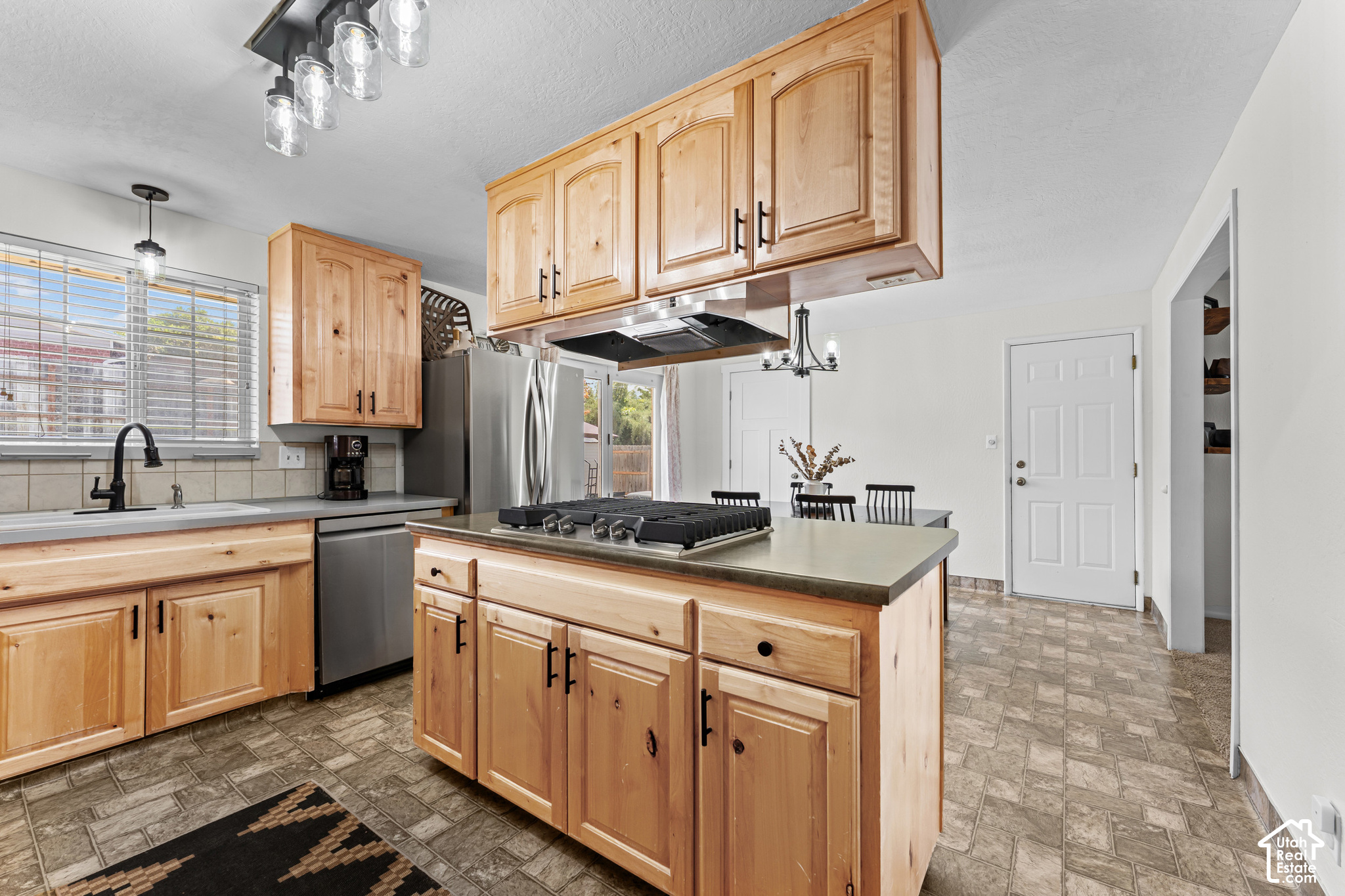 property viewer photo 20