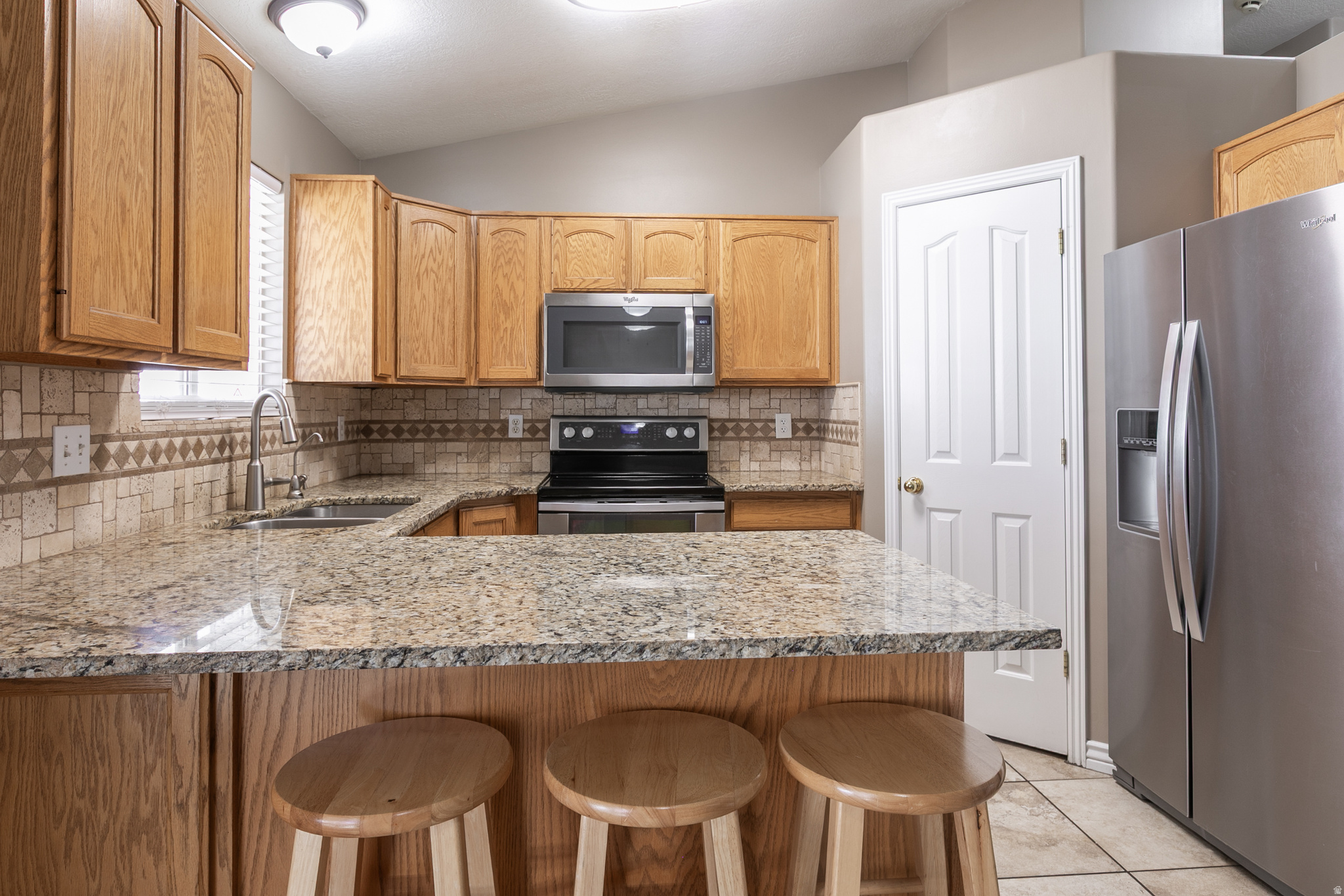 main property photo 12