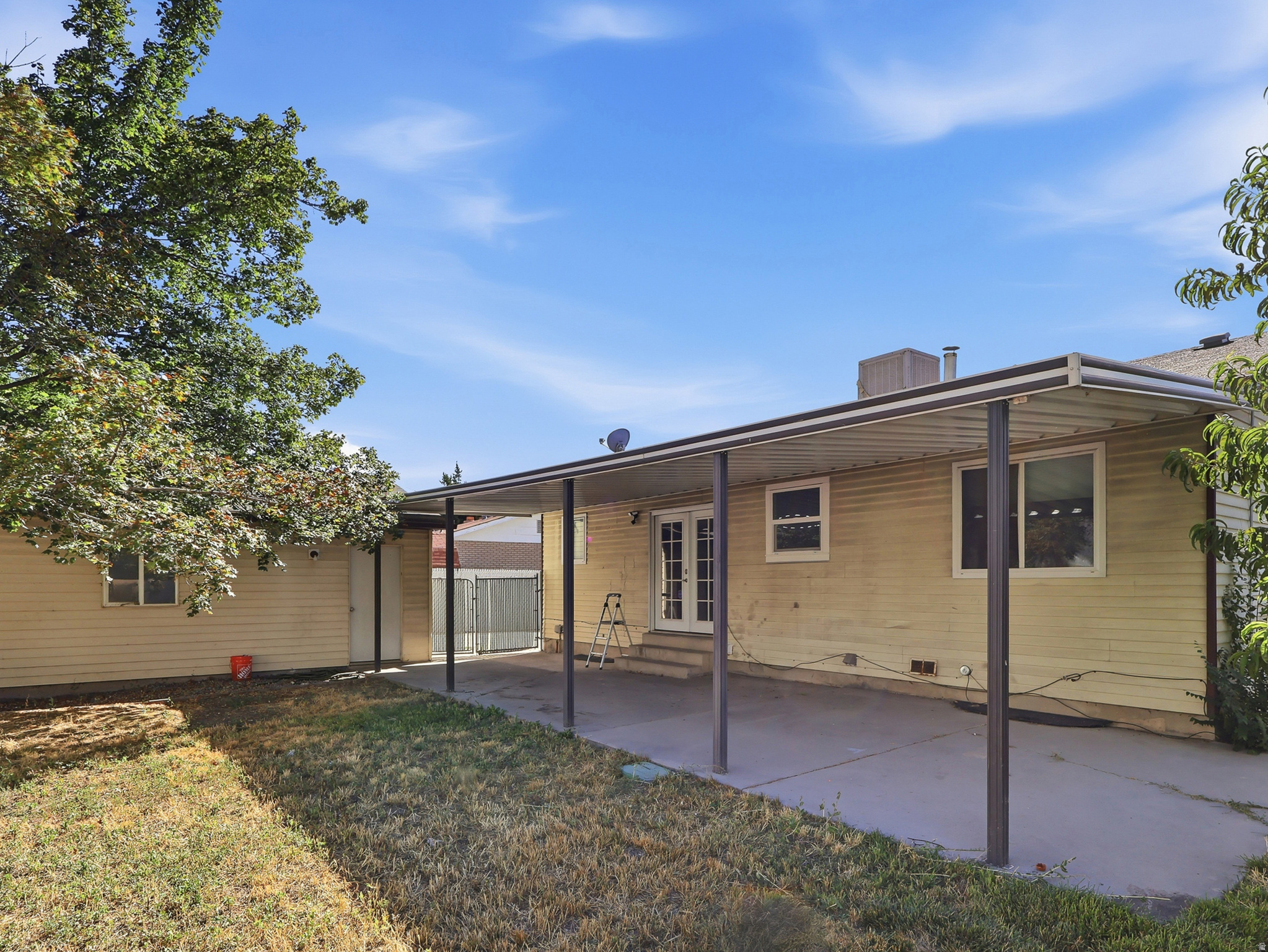 main property photo 37