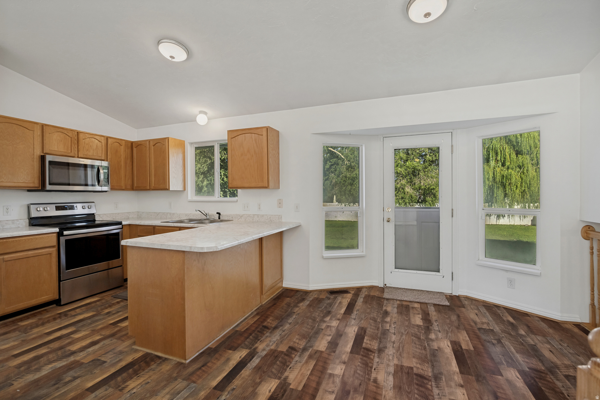 main property photo 5