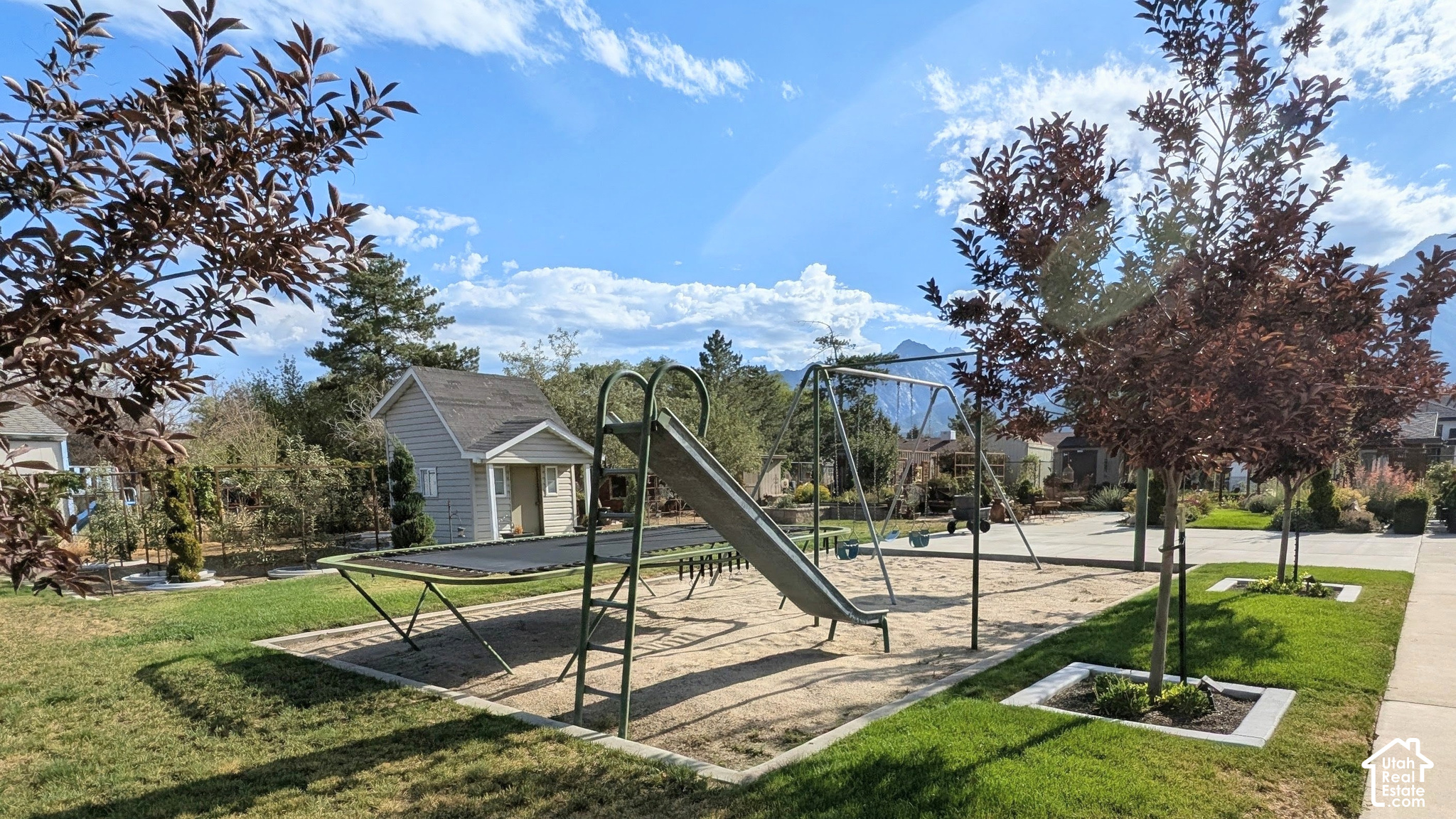 main property photo 41