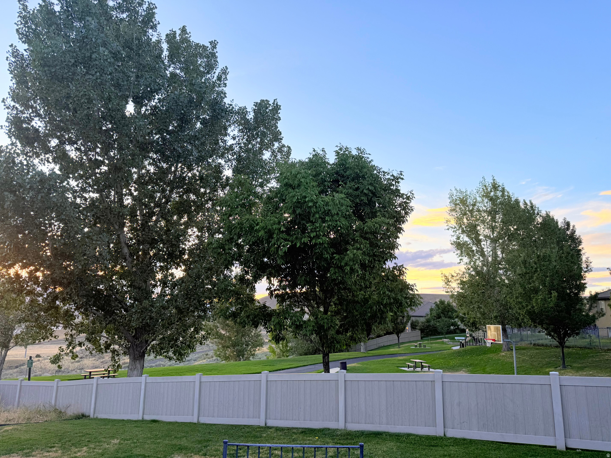 main property photo 14