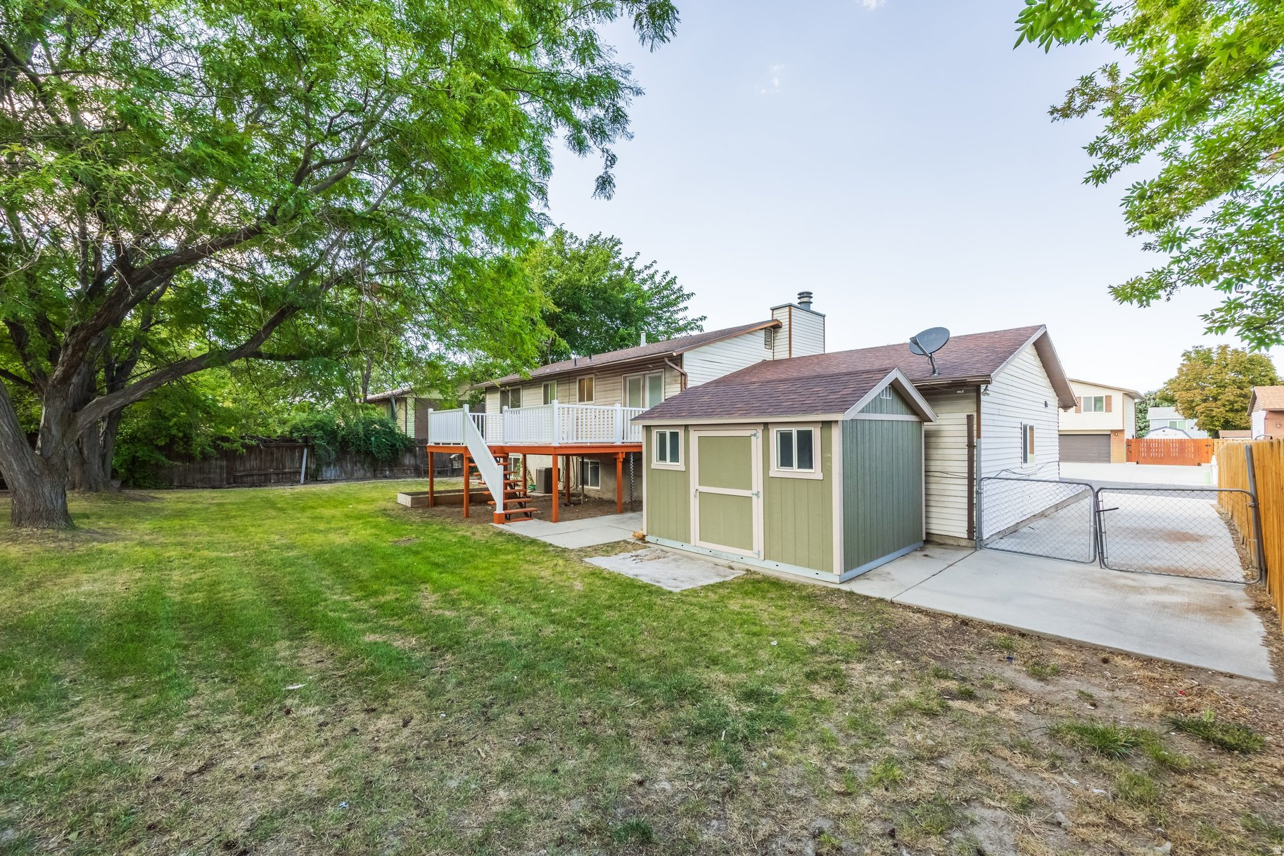 main property photo 29
