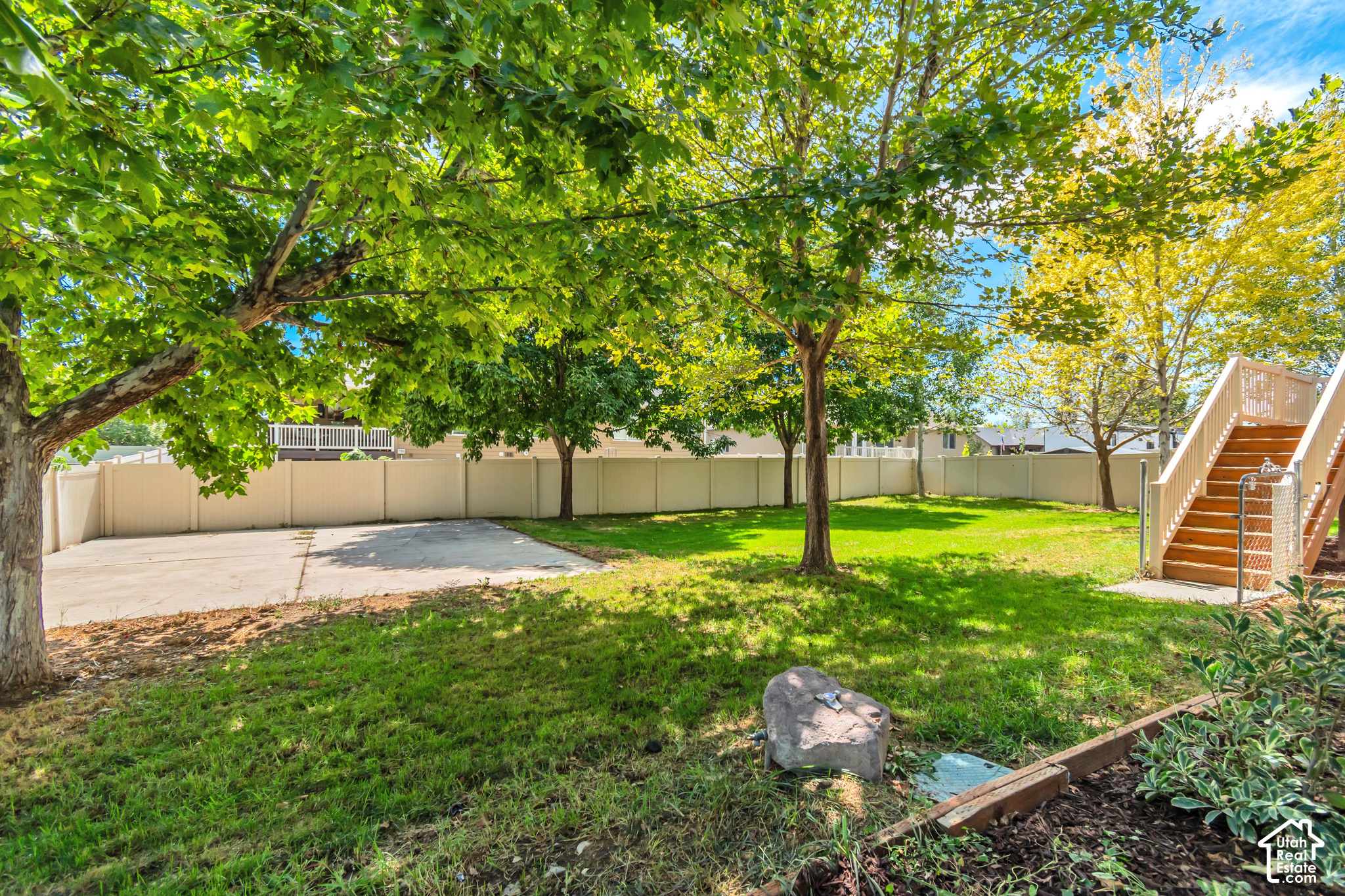 main property photo 22