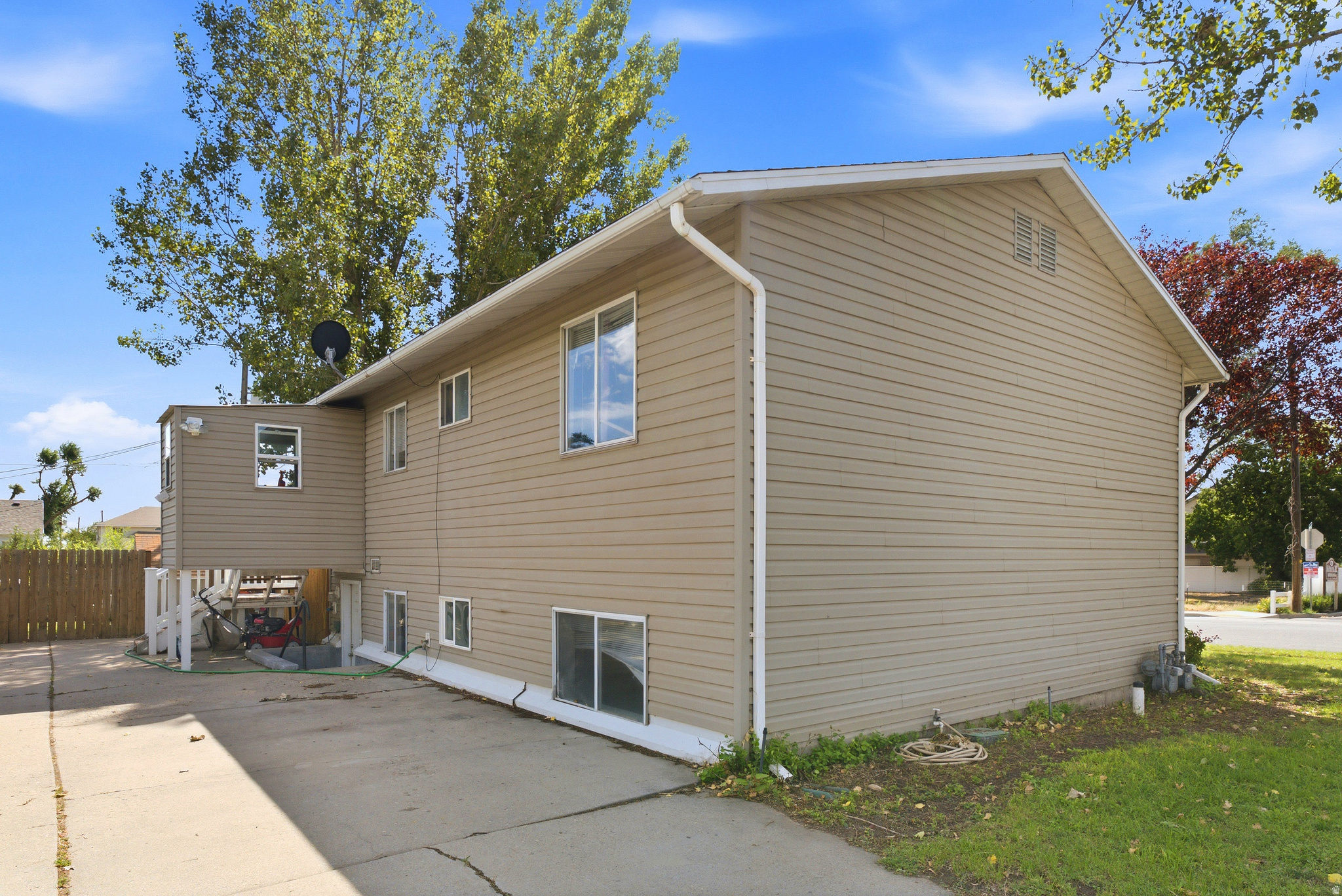 main property photo 18