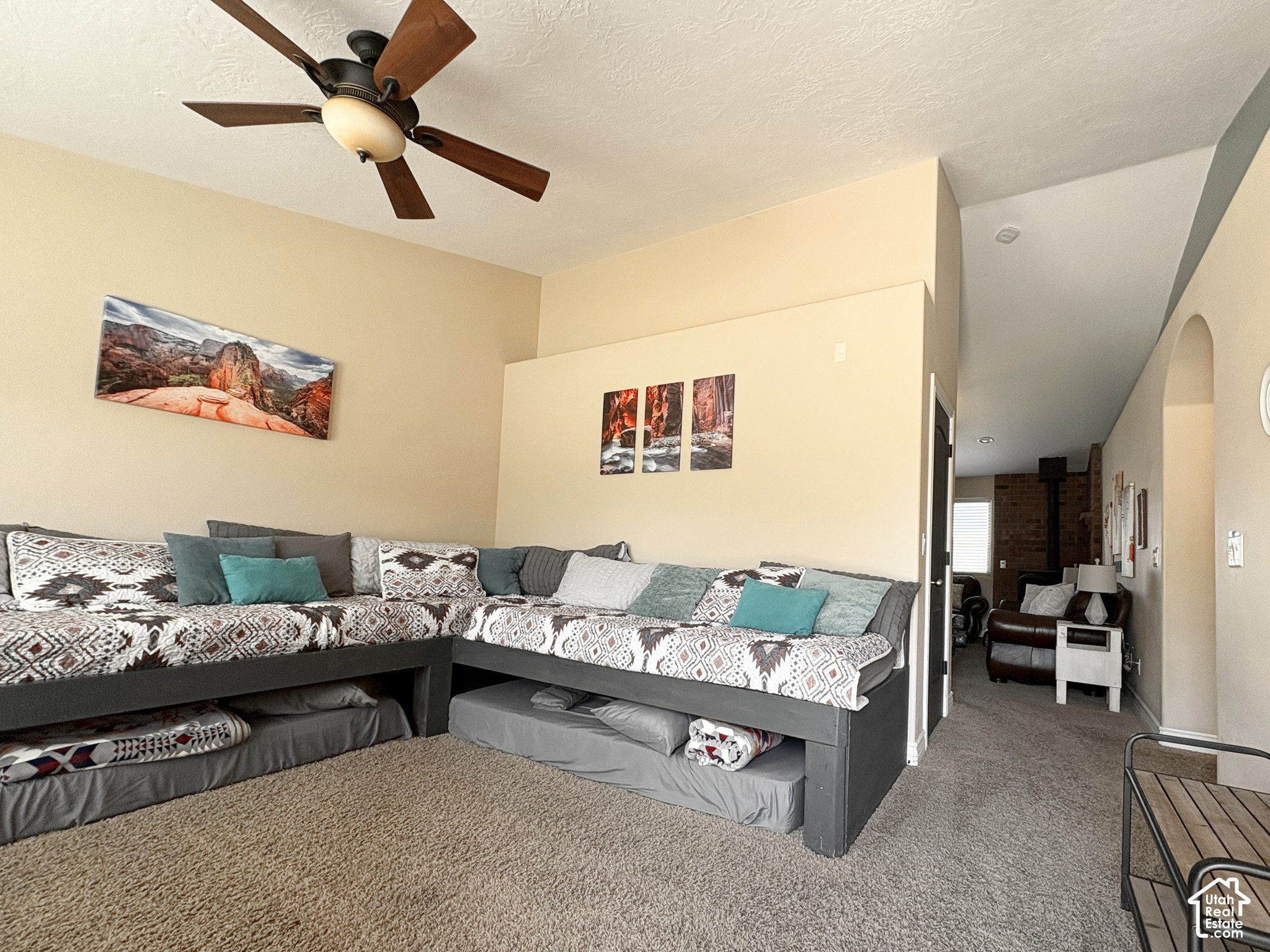 property viewer photo 2