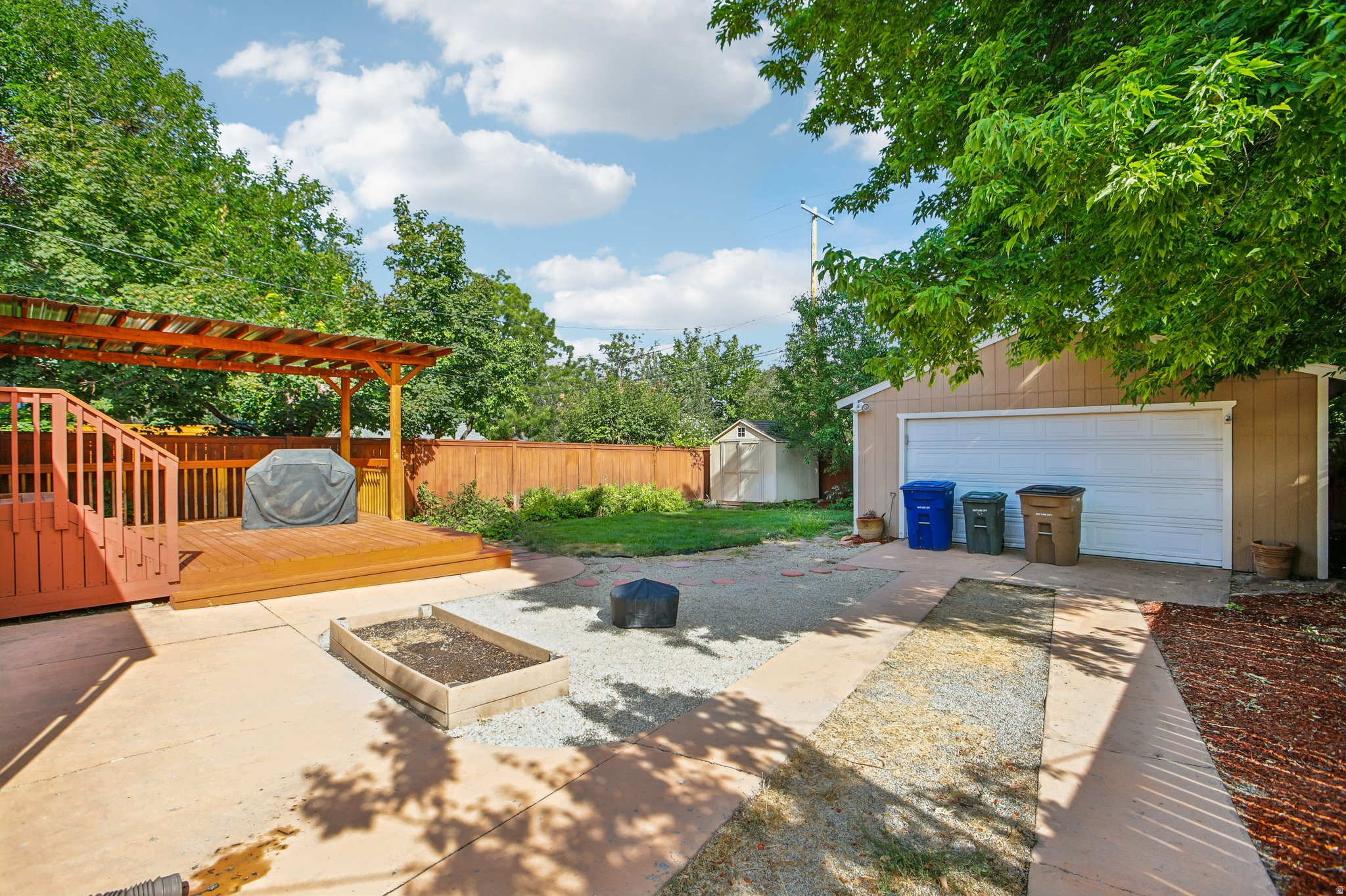 main property photo 41