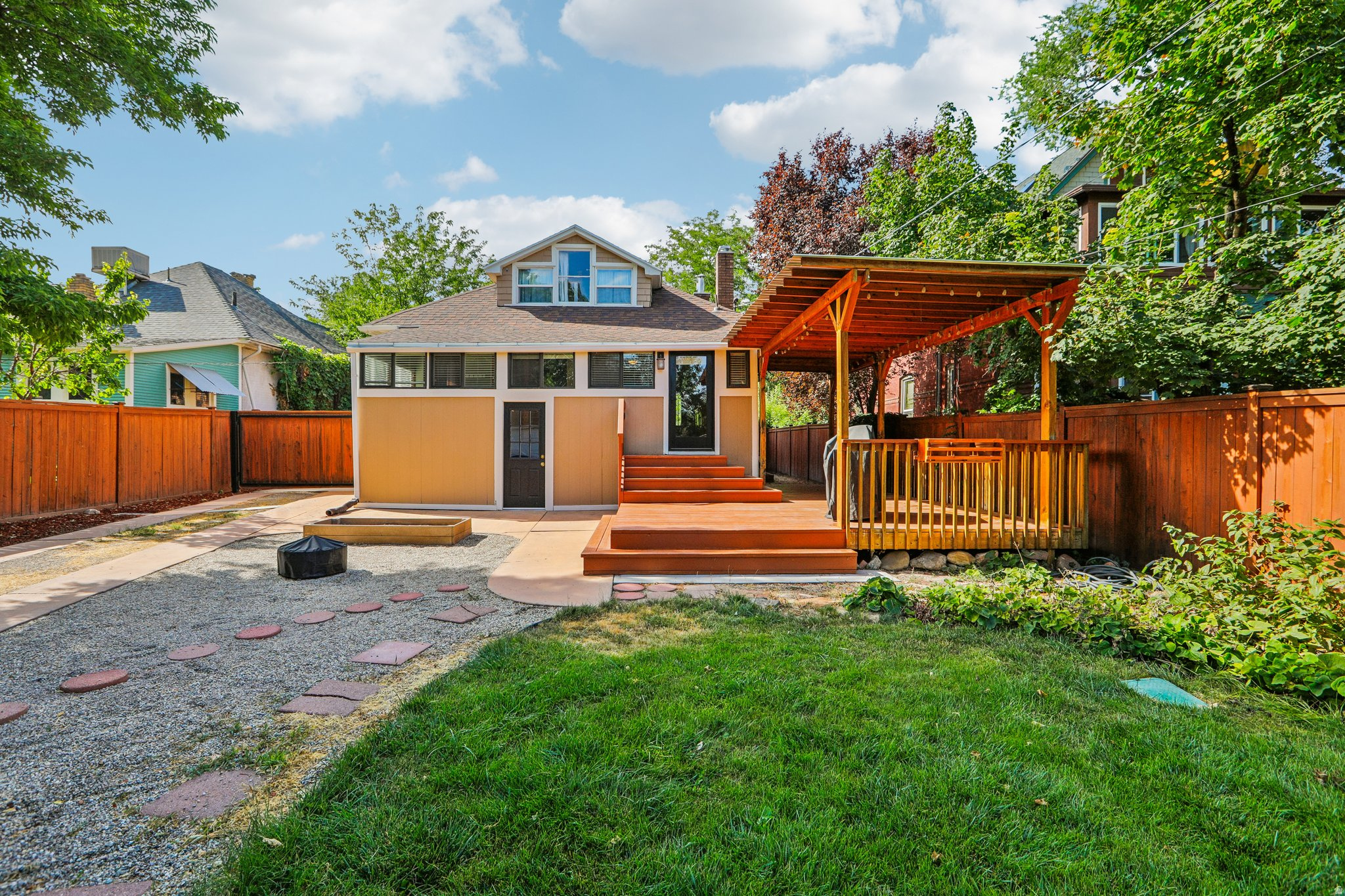 main property photo 45