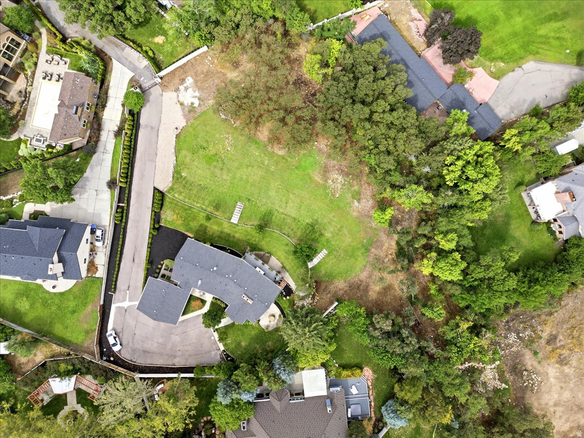main property photo 50