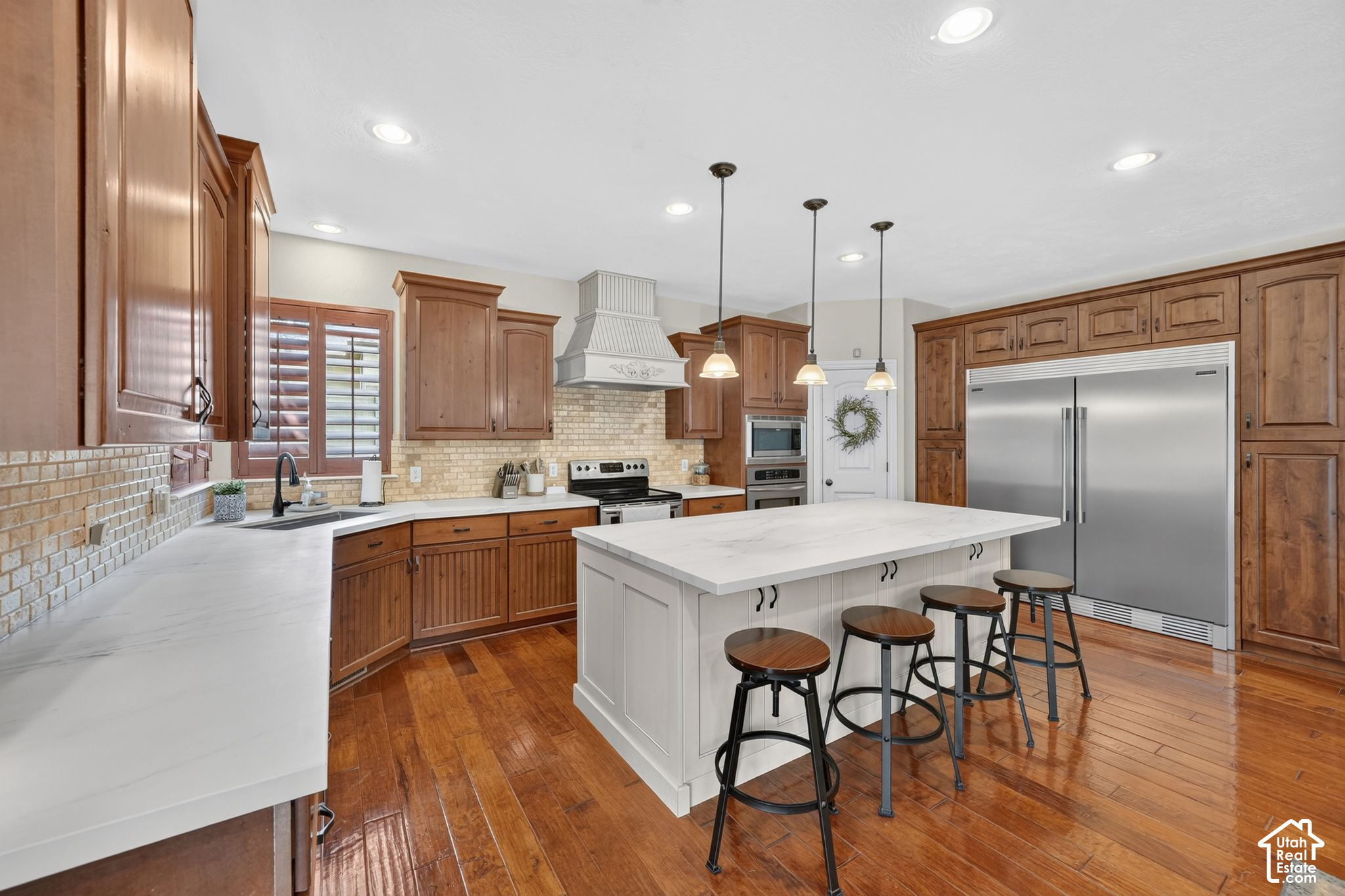 main property photo 15