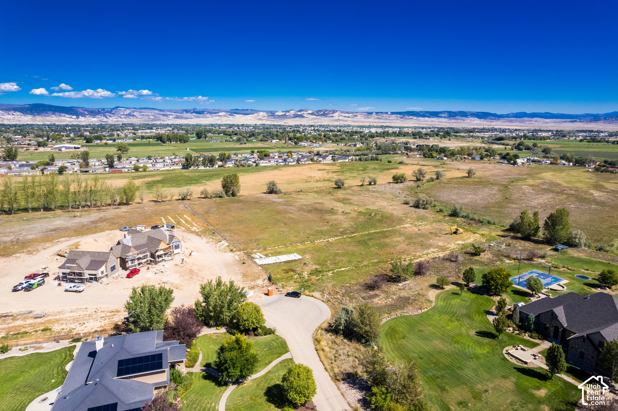 main property photo 14