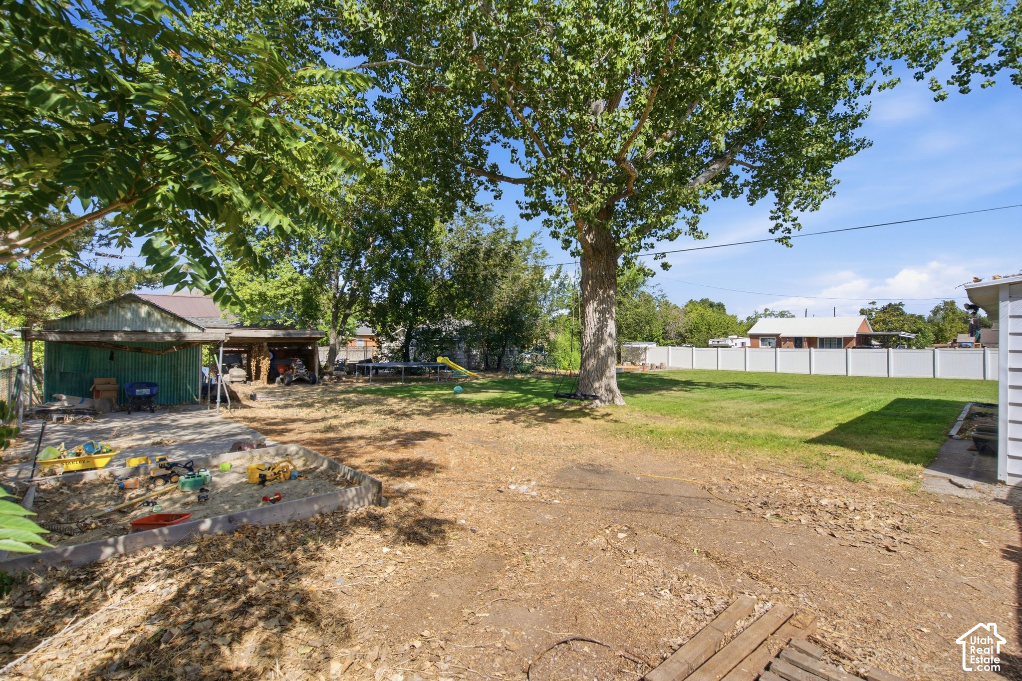 main property photo 41