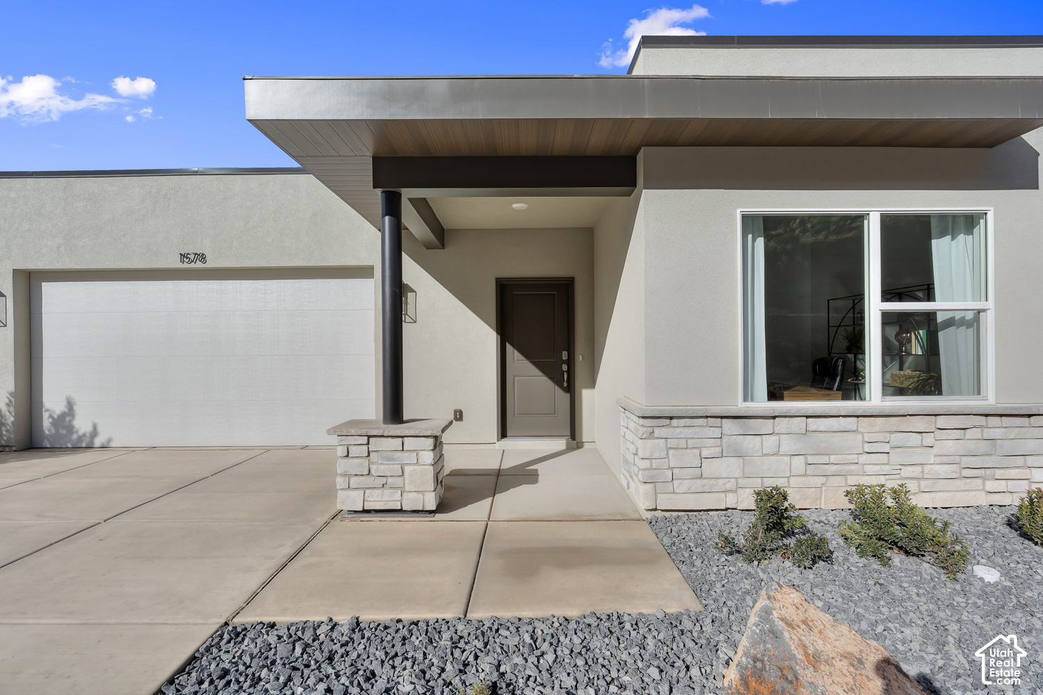 property viewer photo 3