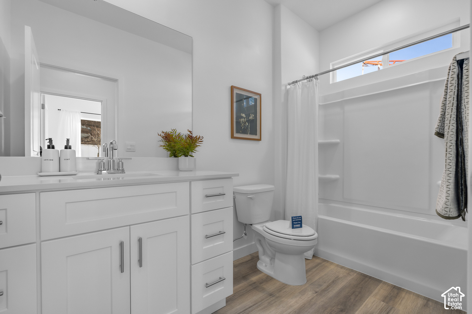 property viewer photo 6