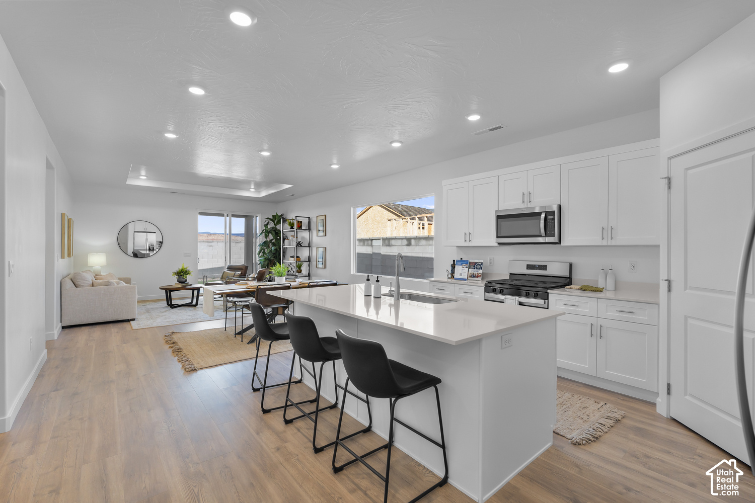 property viewer photo 7
