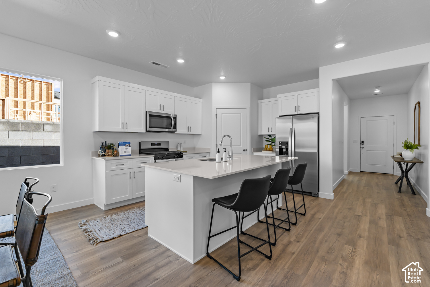 property viewer photo 9