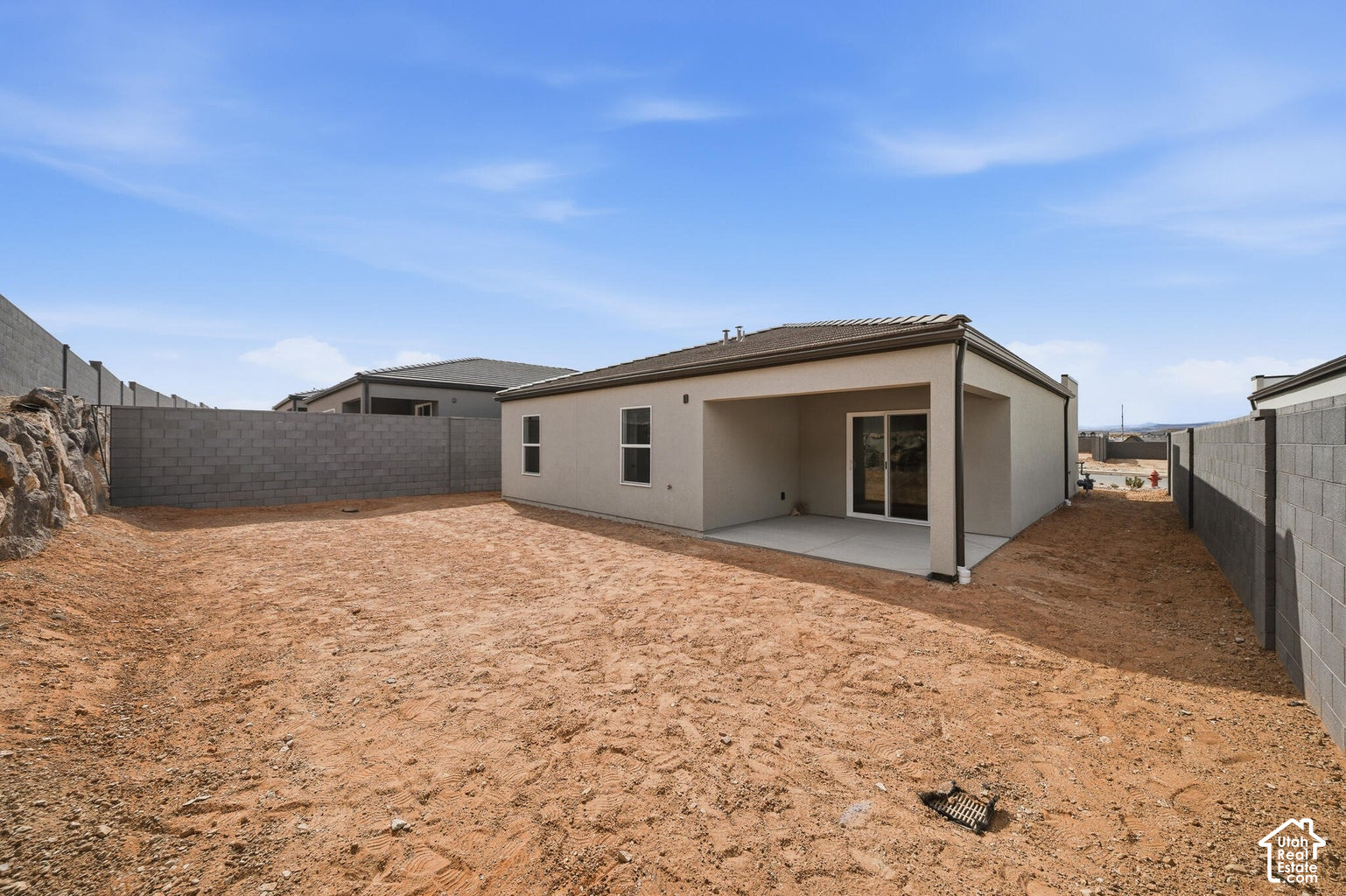 main property photo 5