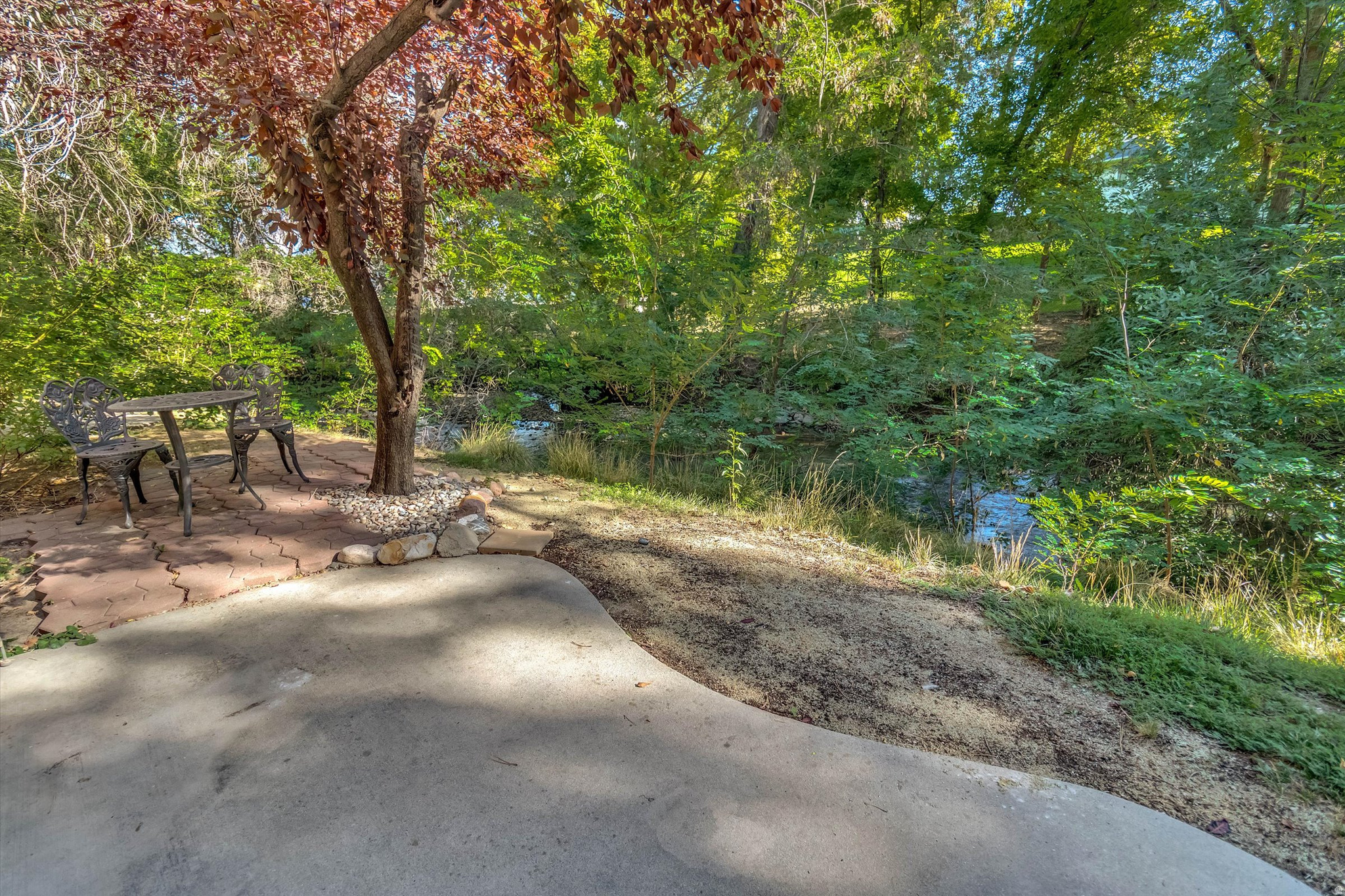 main property photo 14