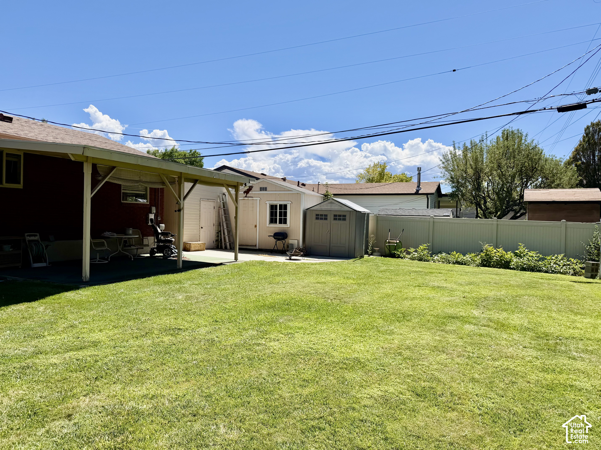 main property photo 10