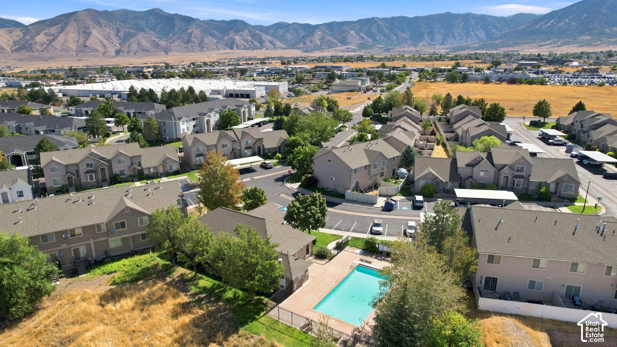 main property photo 30