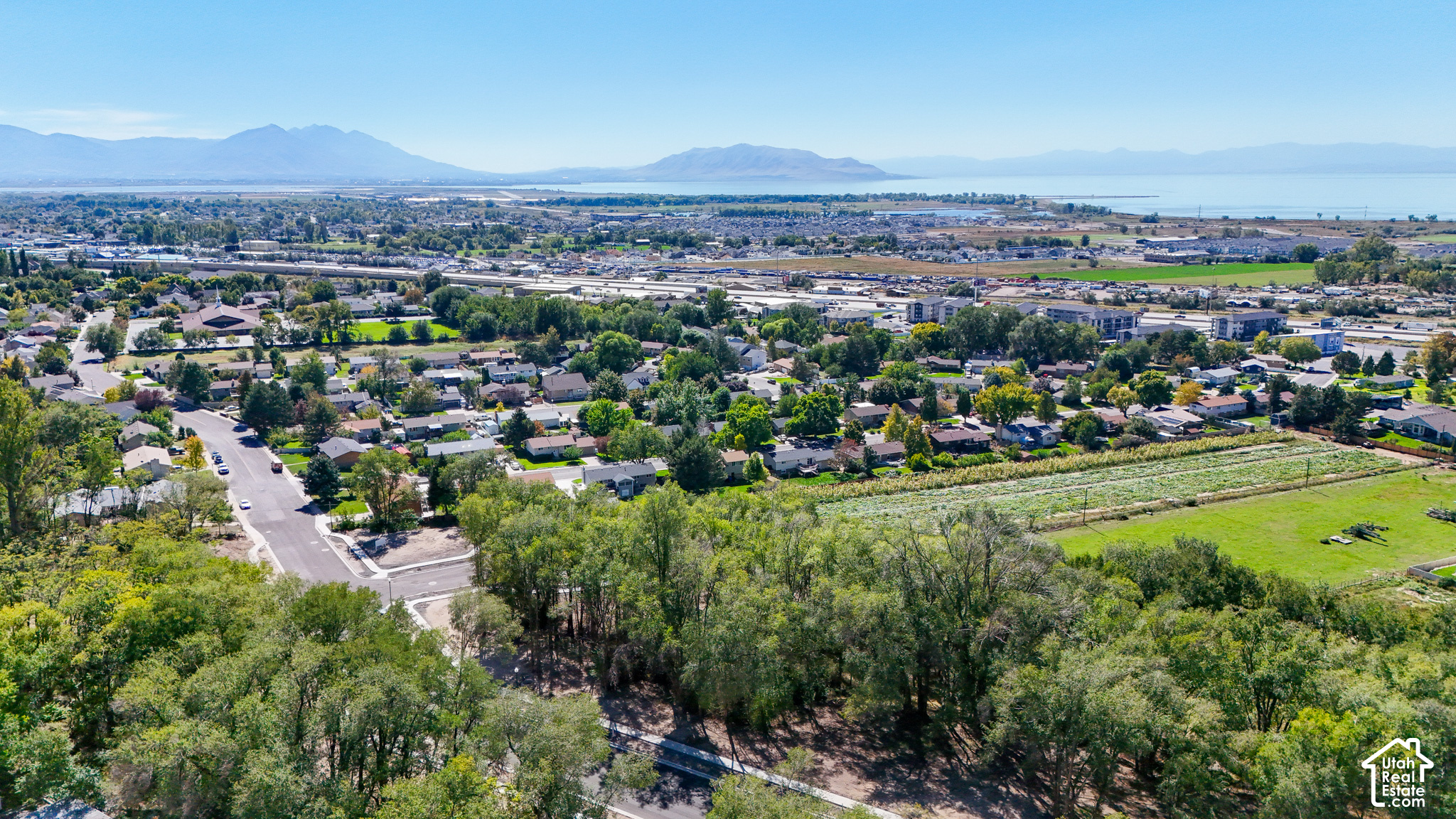 main property photo 7