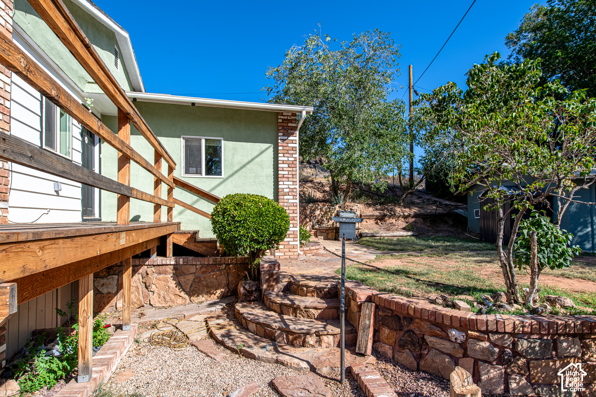 main property photo 22