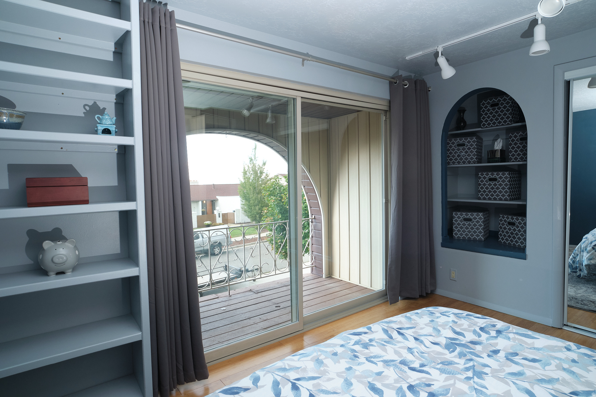 main property photo 15