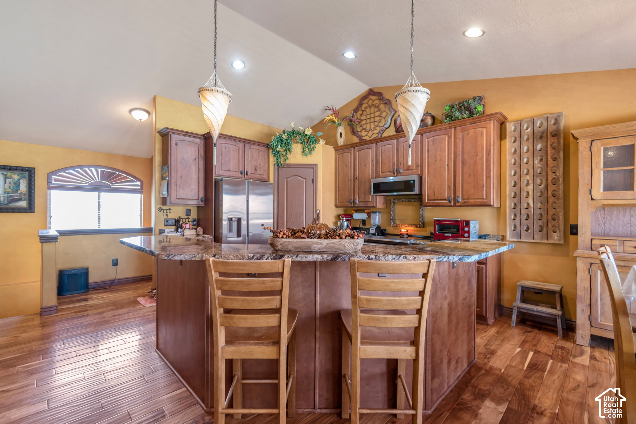 main property photo 11