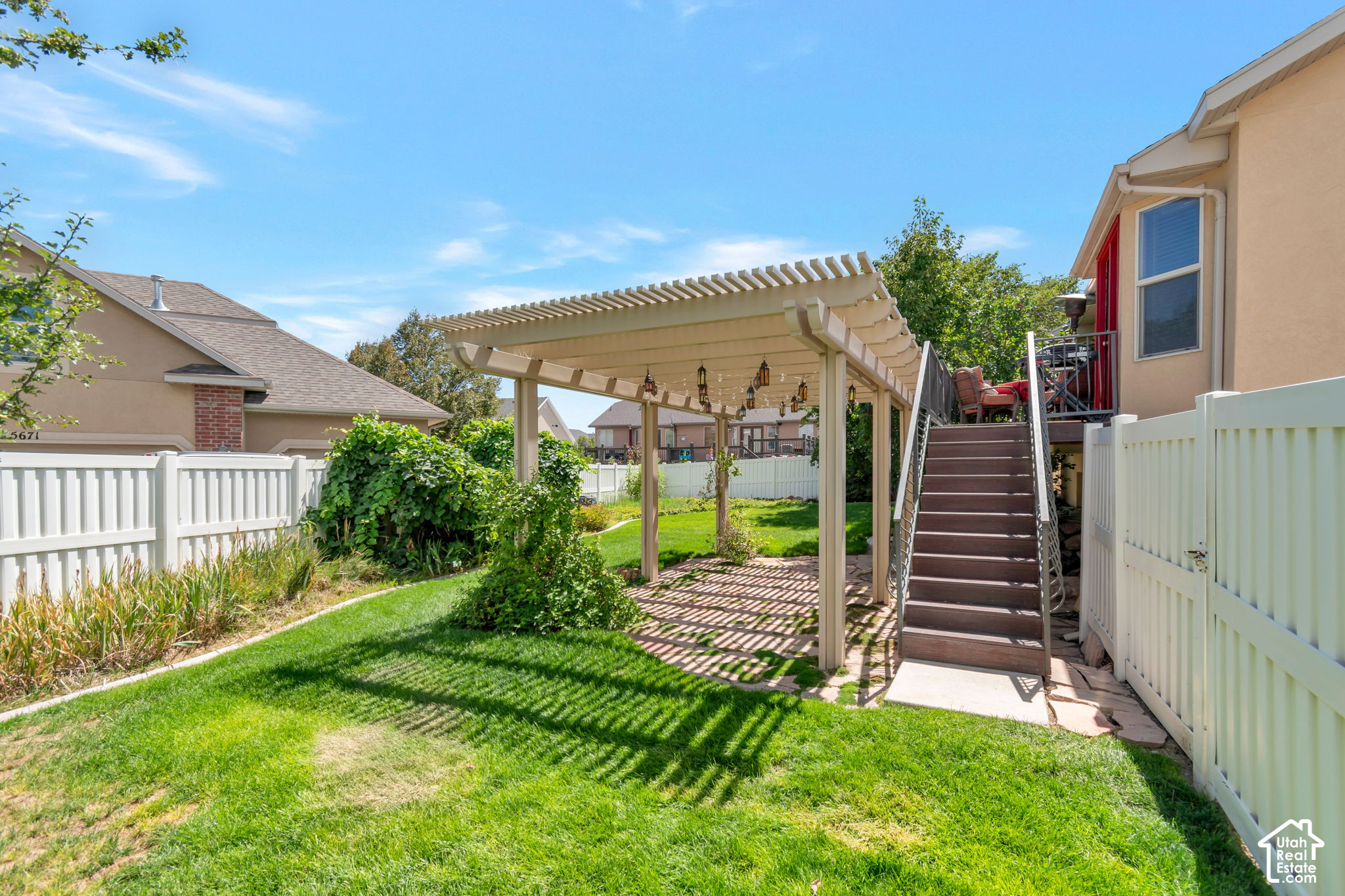 main property photo 32