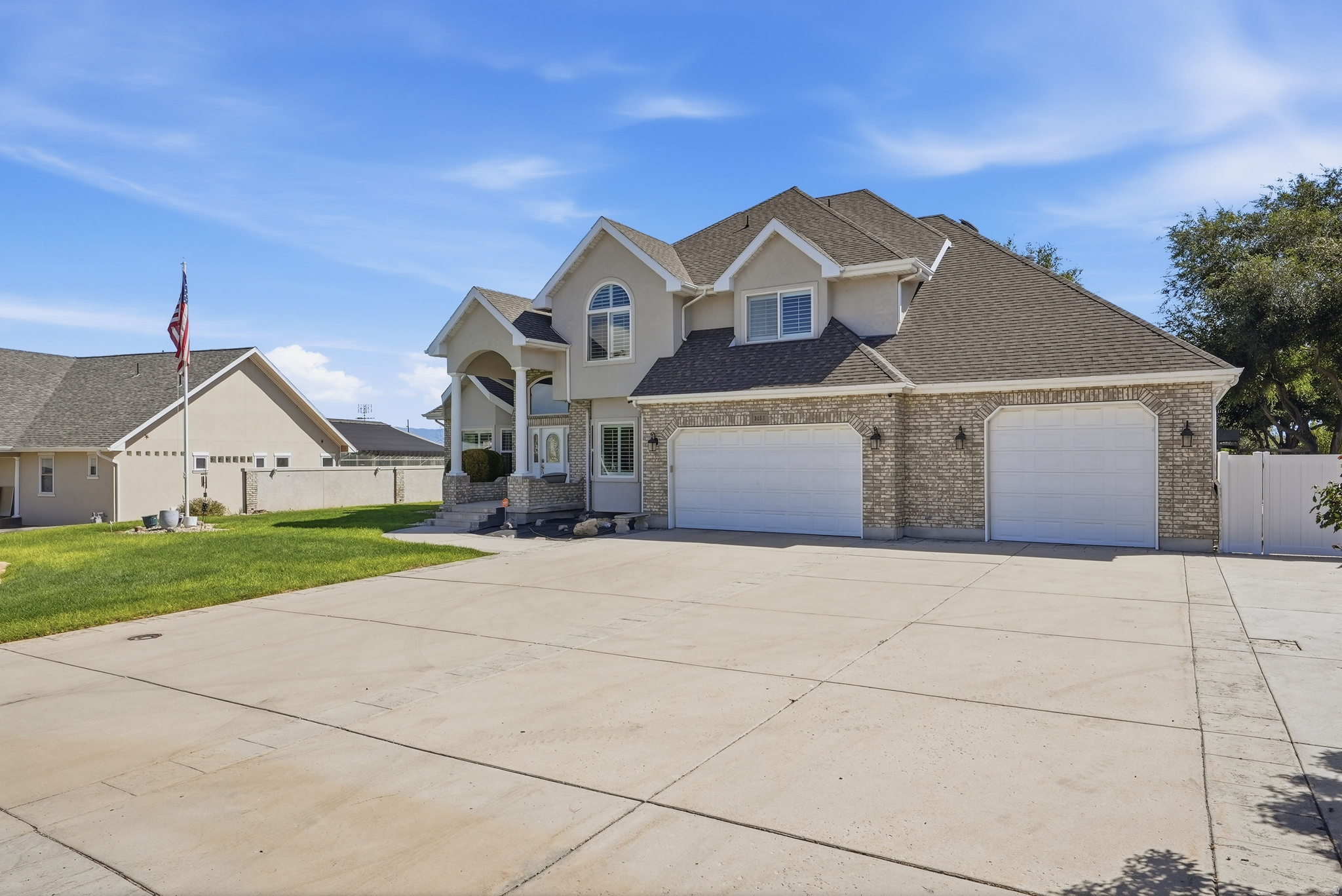 main property photo 14