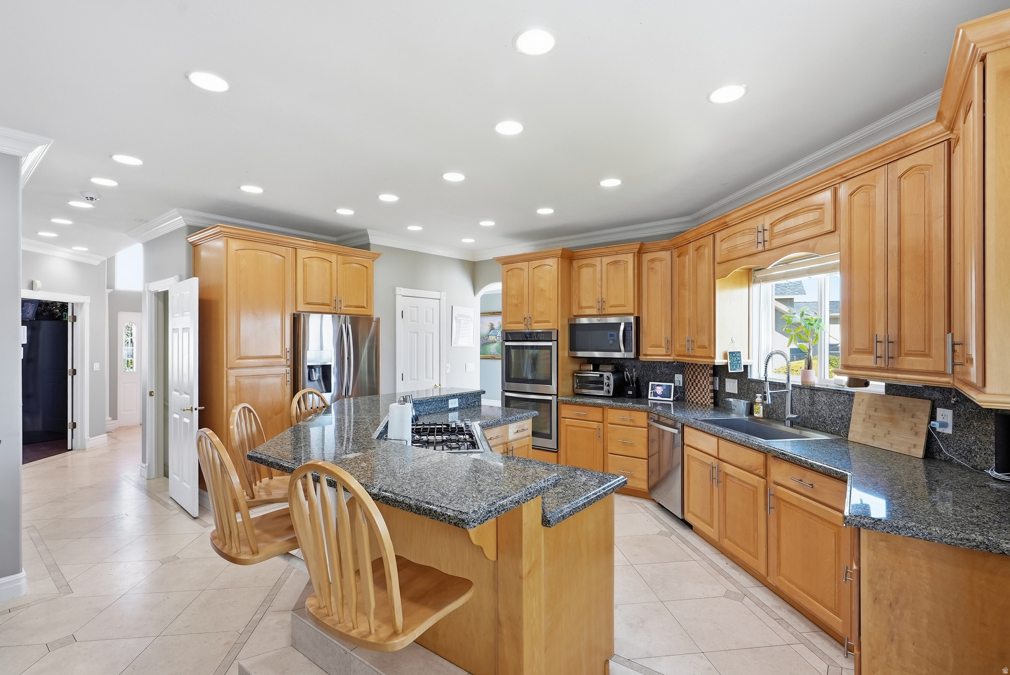 main property photo 7
