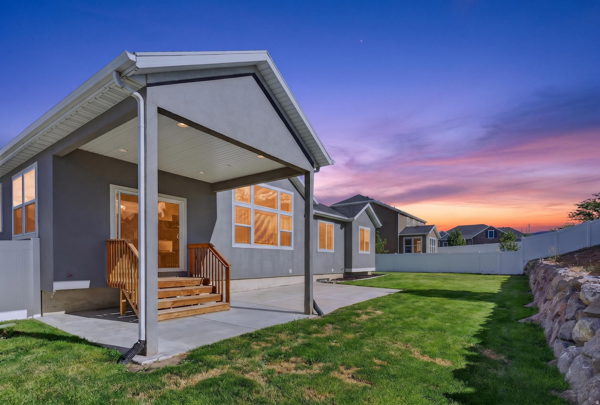 main property photo 24