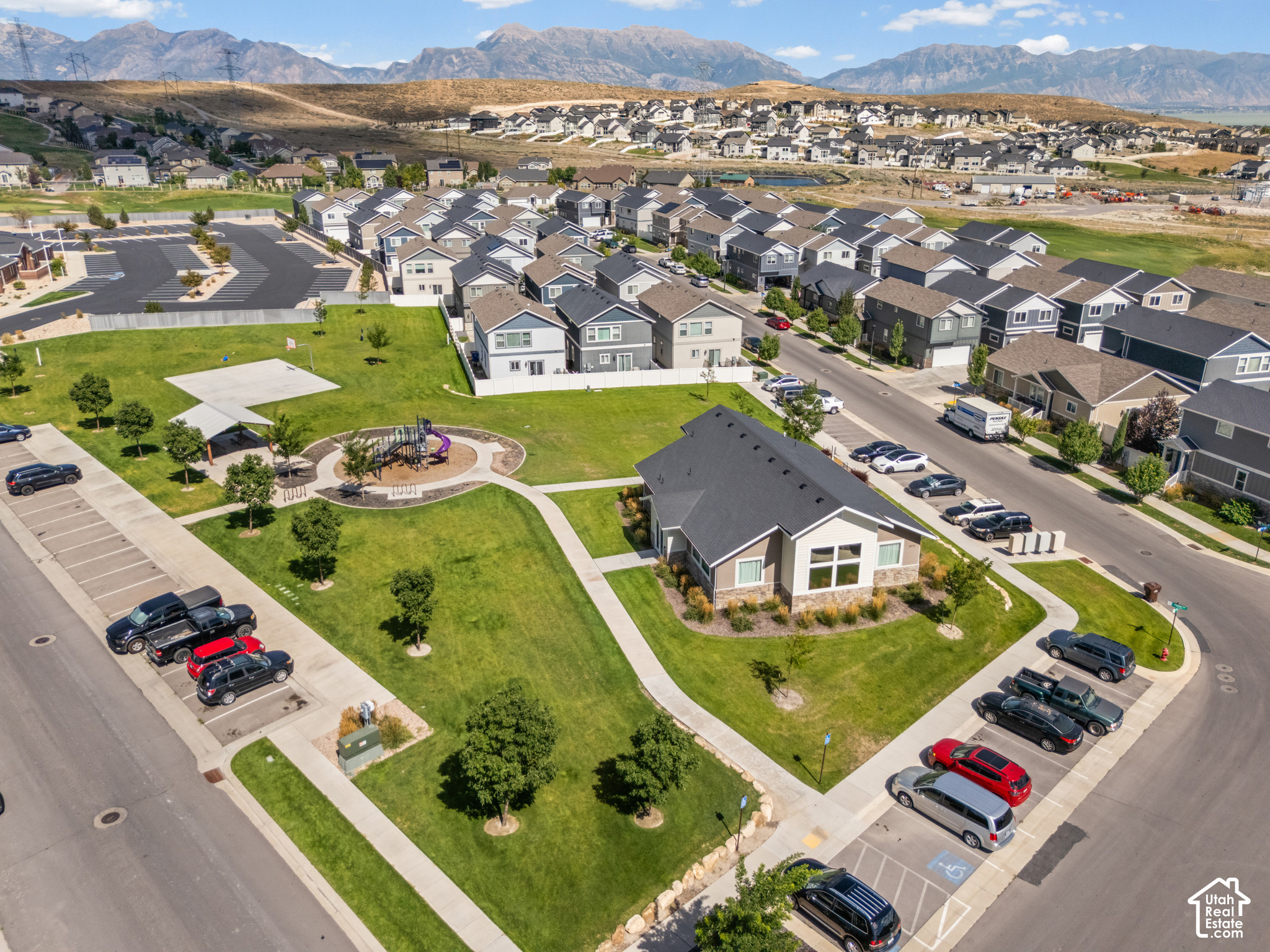 main property photo 34