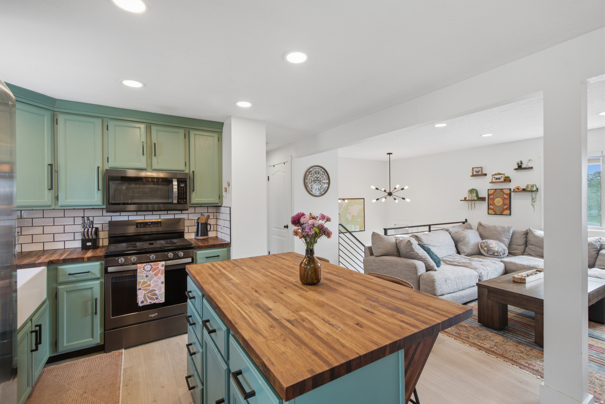 main property photo 8