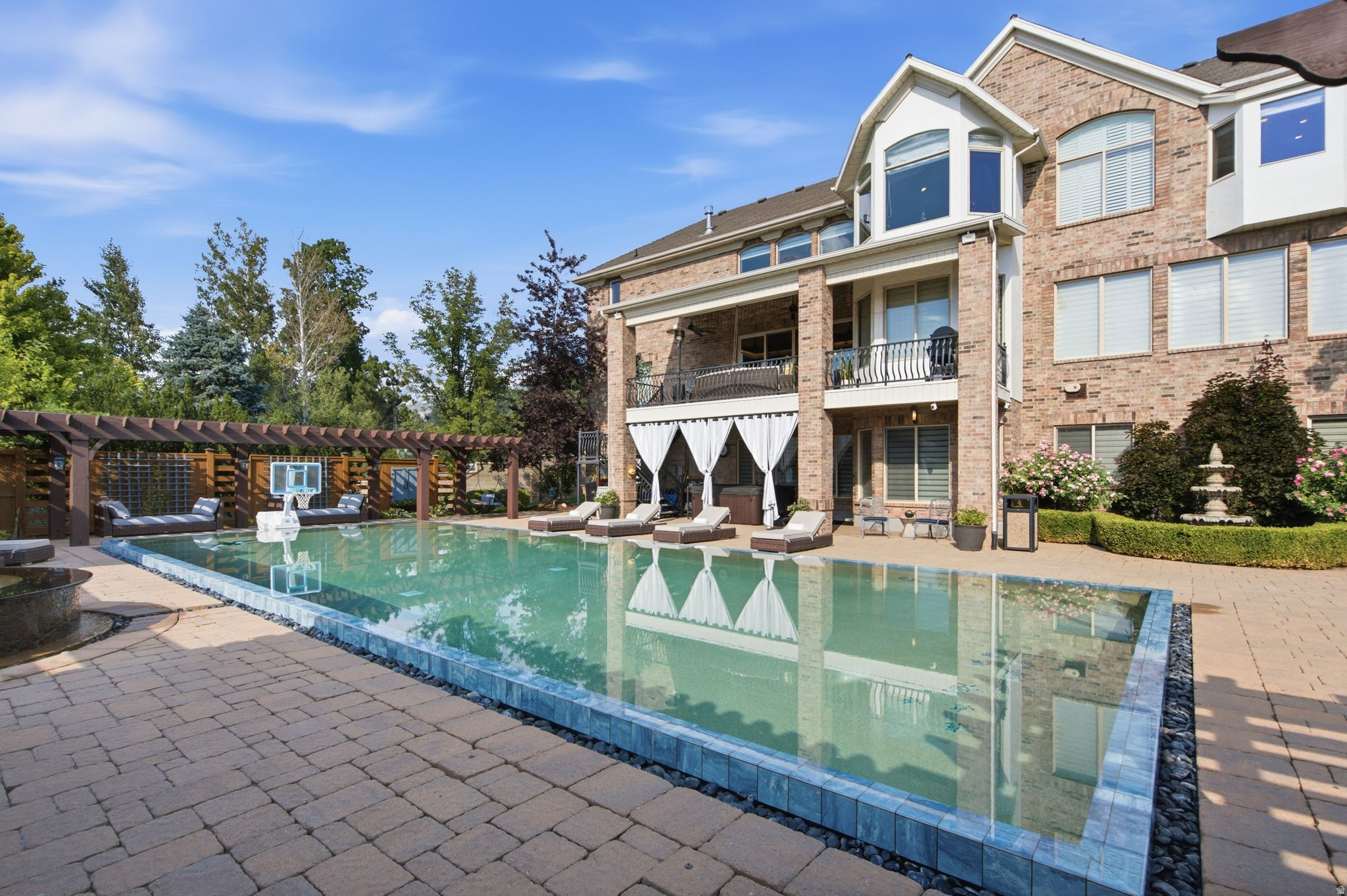 main property photo 128