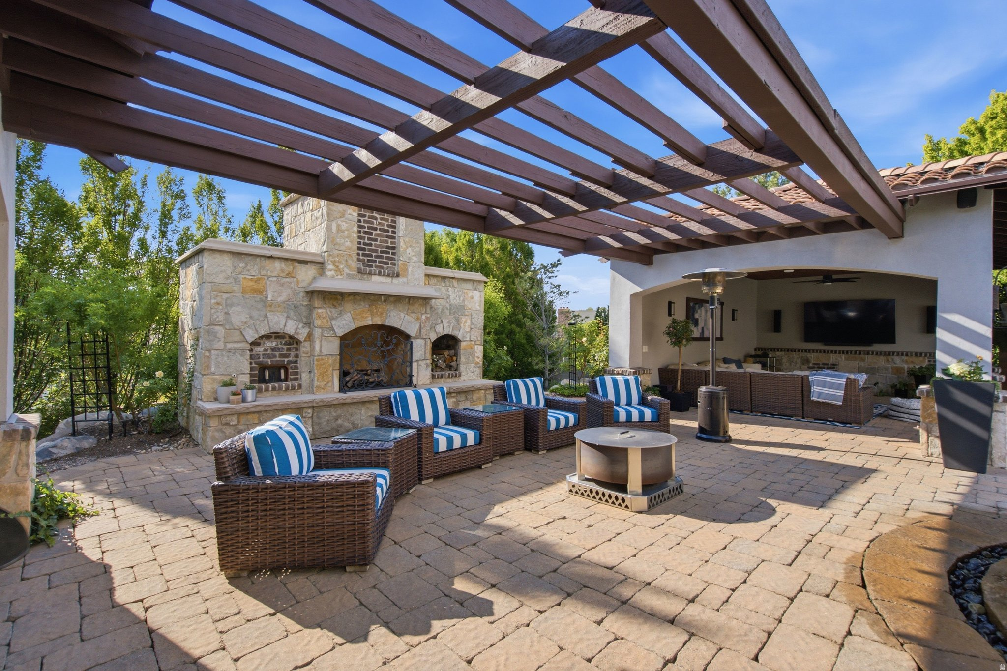main property photo 141
