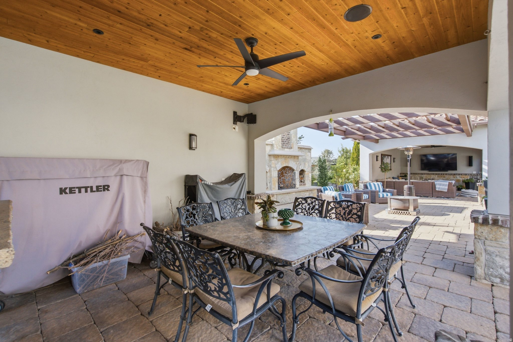 main property photo 154