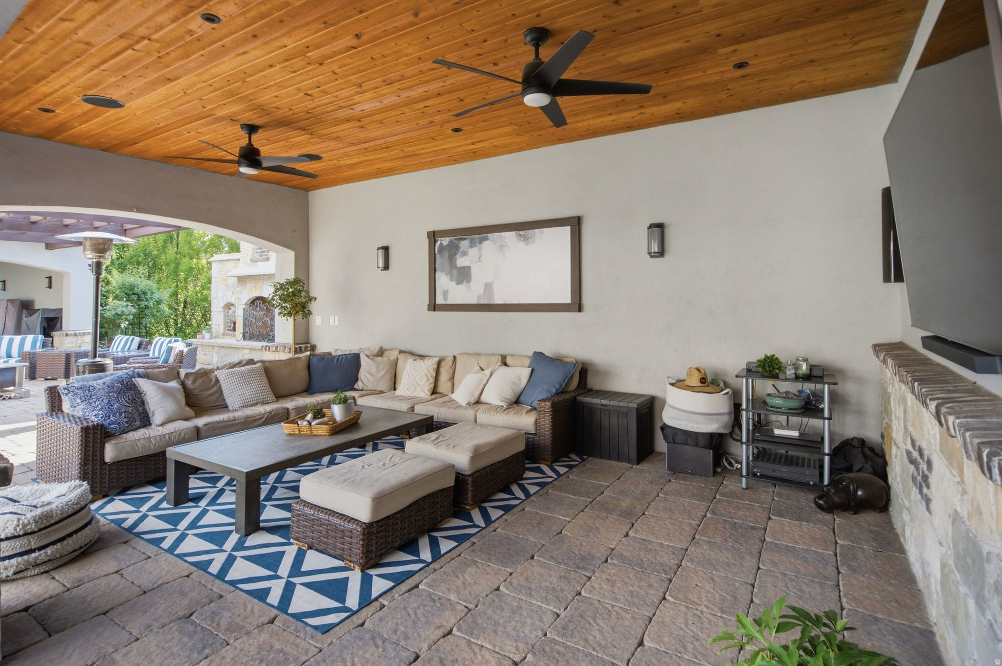 main property photo 159
