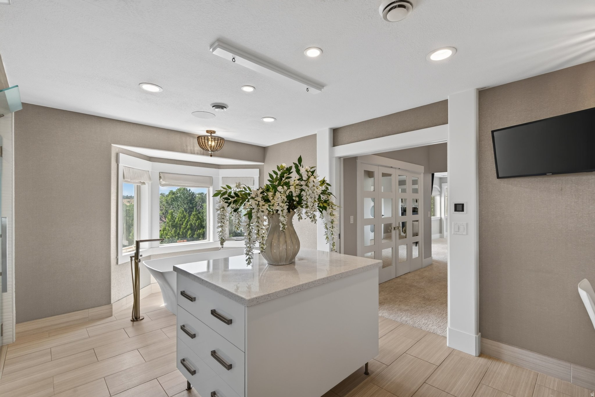 main property photo 70