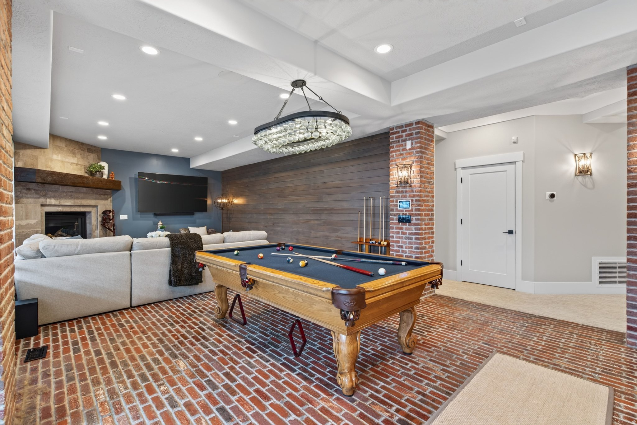 main property photo 94