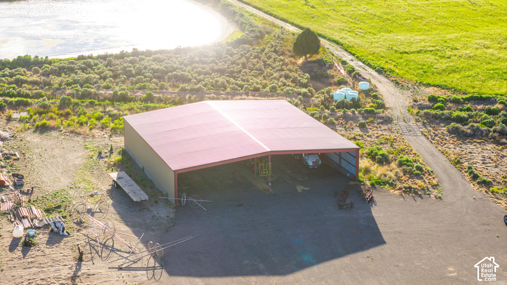 main property photo 45