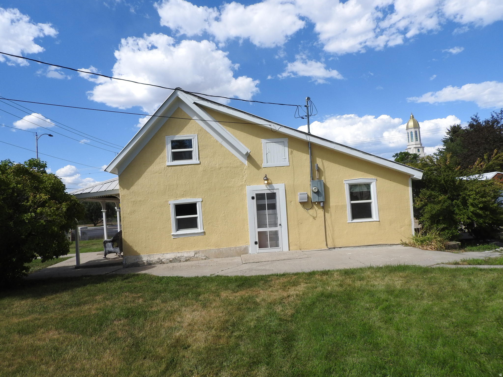 main property photo 8