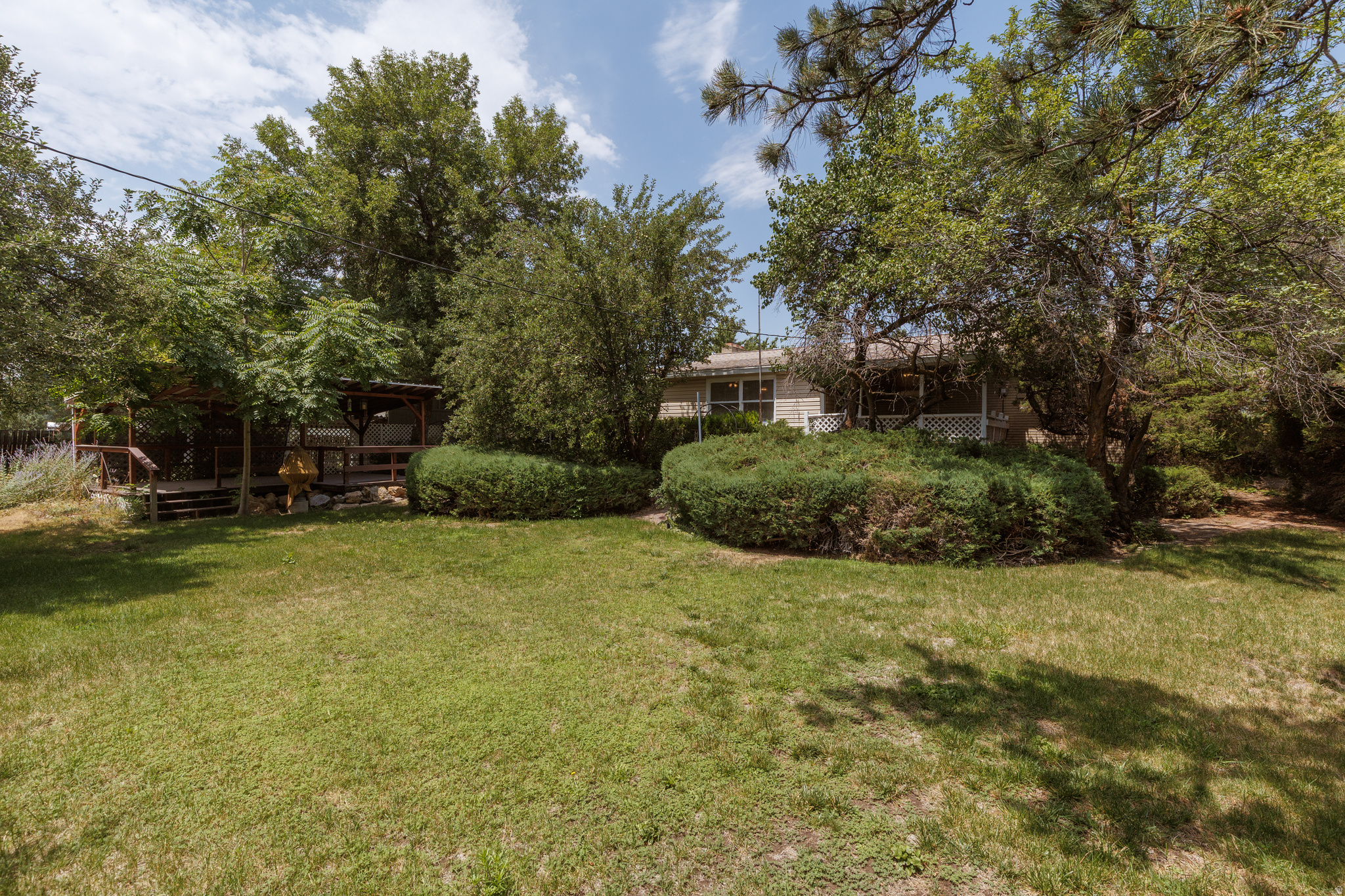 main property photo 30