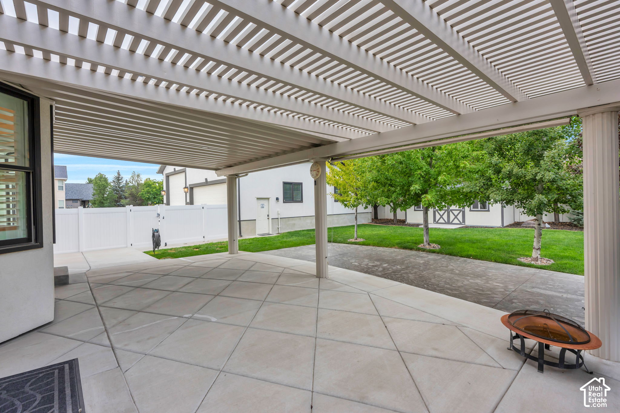 main property photo 76
