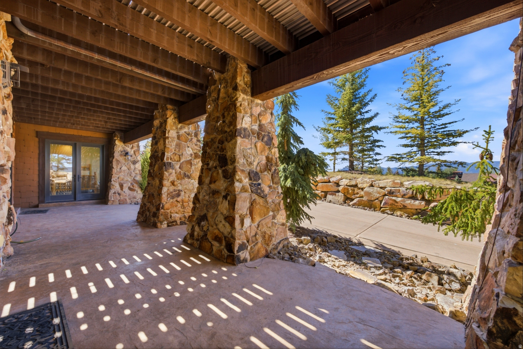 main property photo 84