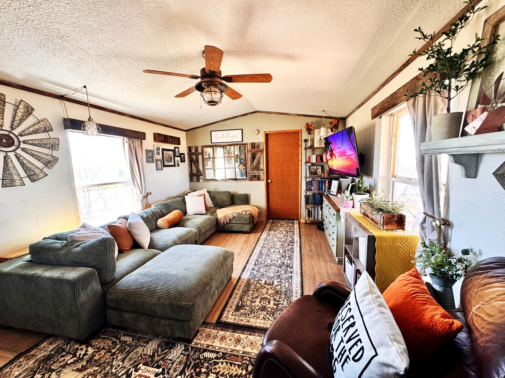 main property photo 14