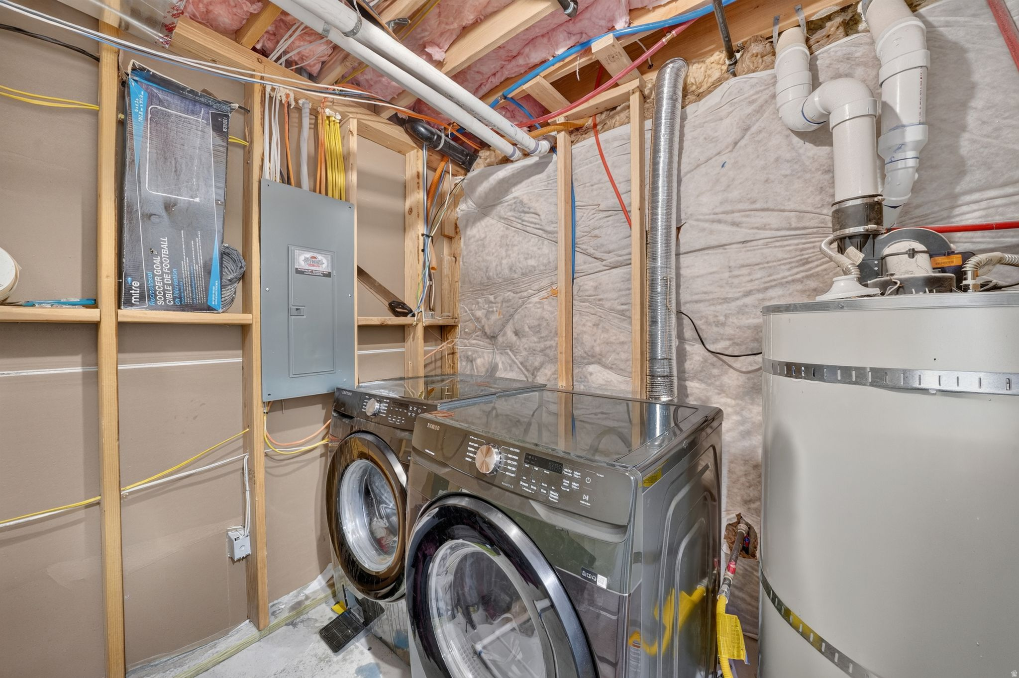 main property photo 28