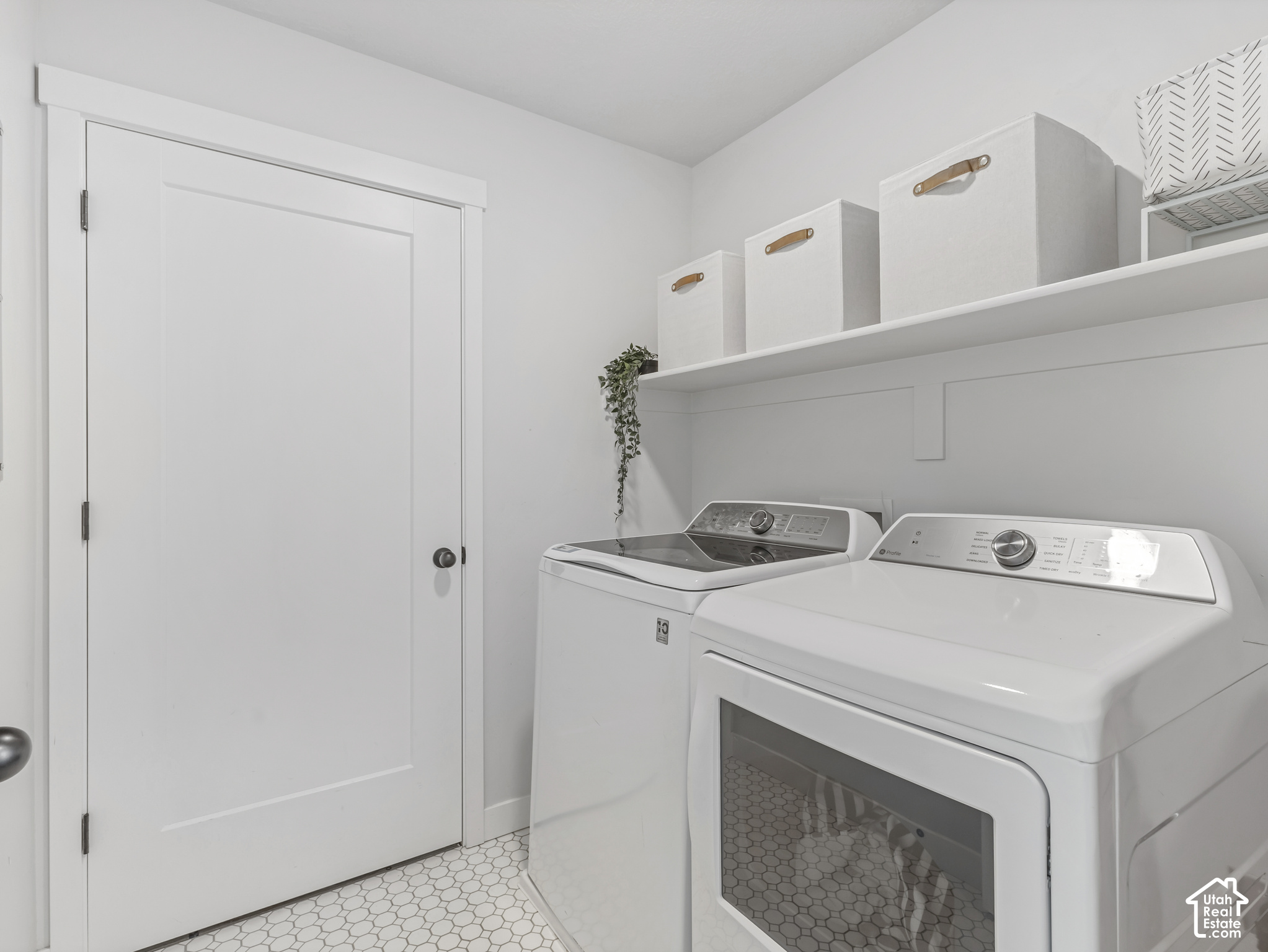 property viewer photo 12