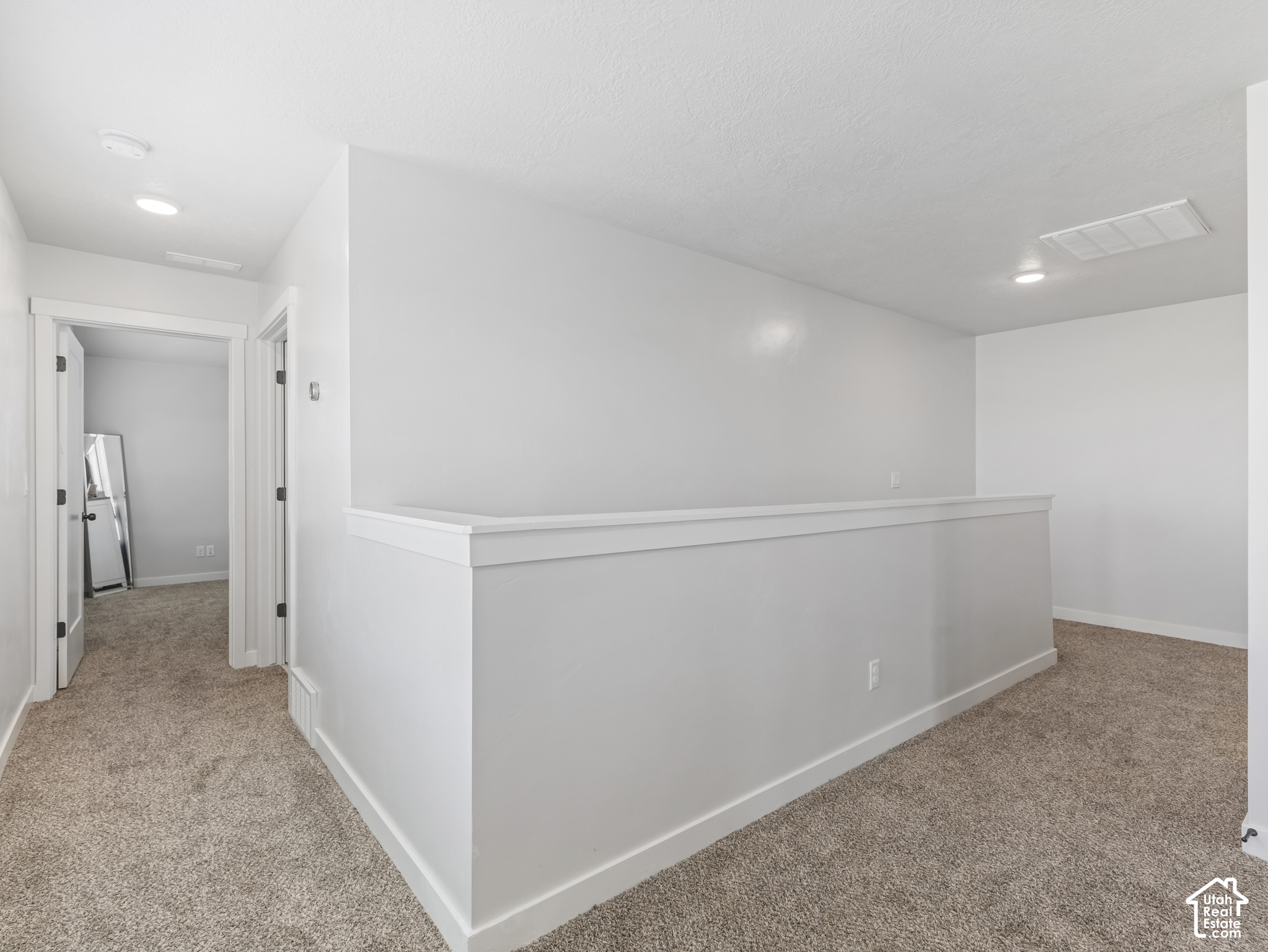 property viewer photo 18