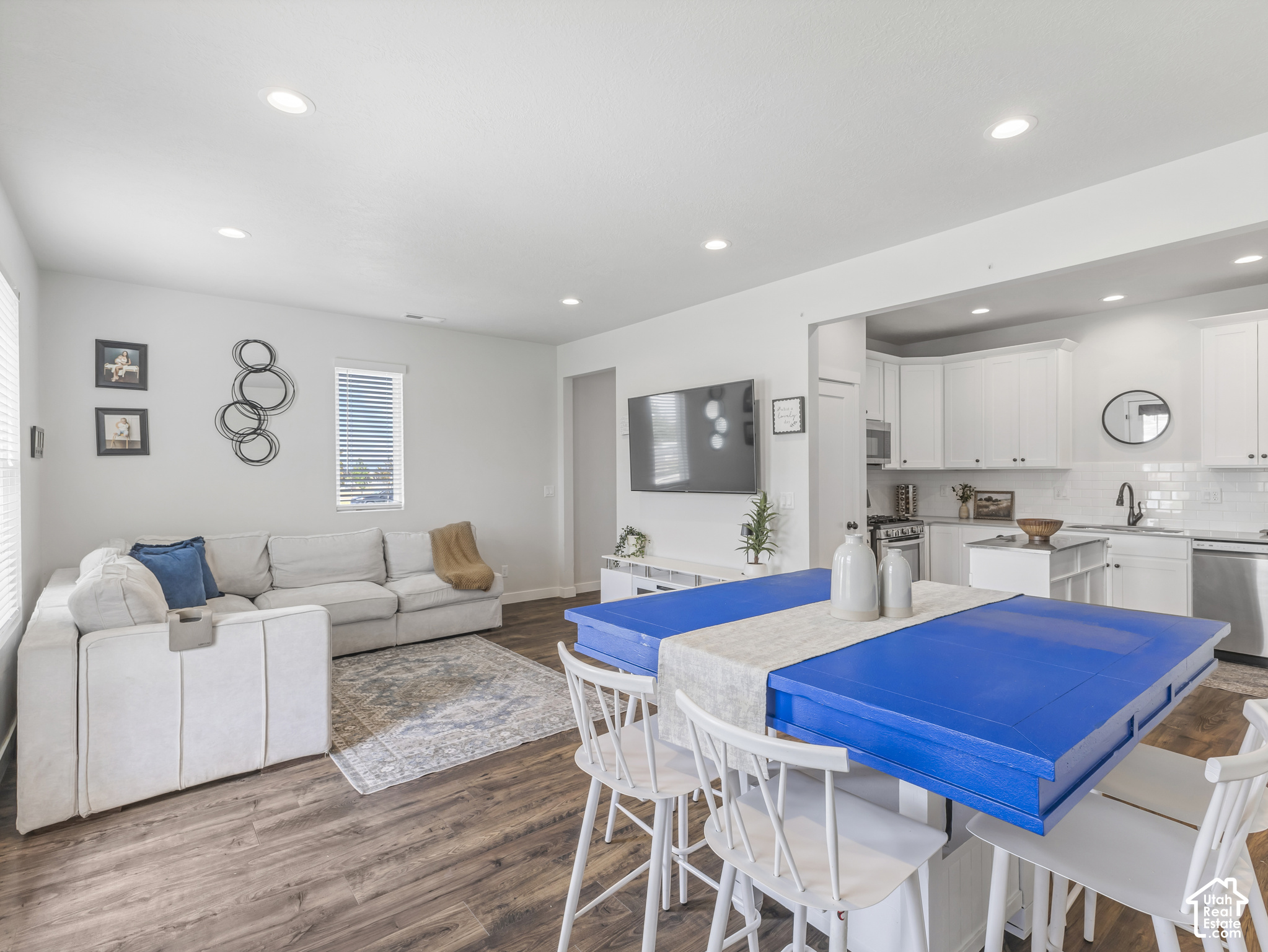 property viewer photo 5